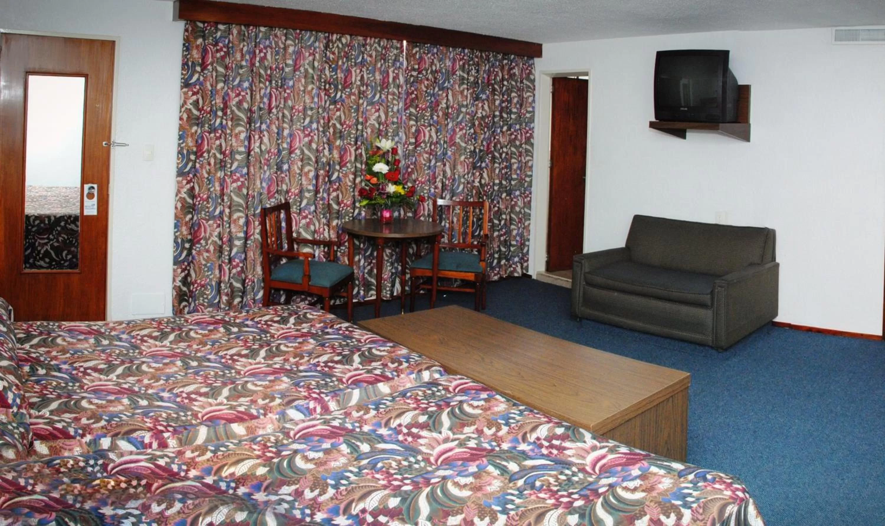 Photo of the whole room, Bed in Hotel Mallorca