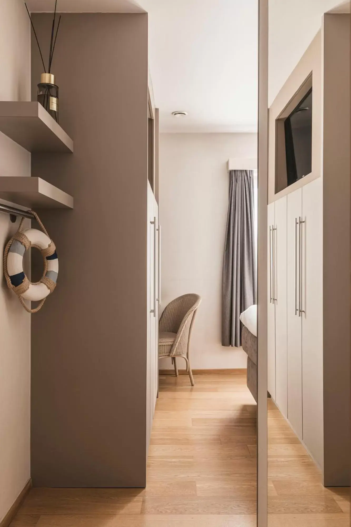 Comfort Double or Twin Room in Boutique Hotel 'Hof ter Duinen' Comfort Double or Twin Room in Boutique Hotel 'Hof ter Duinen'