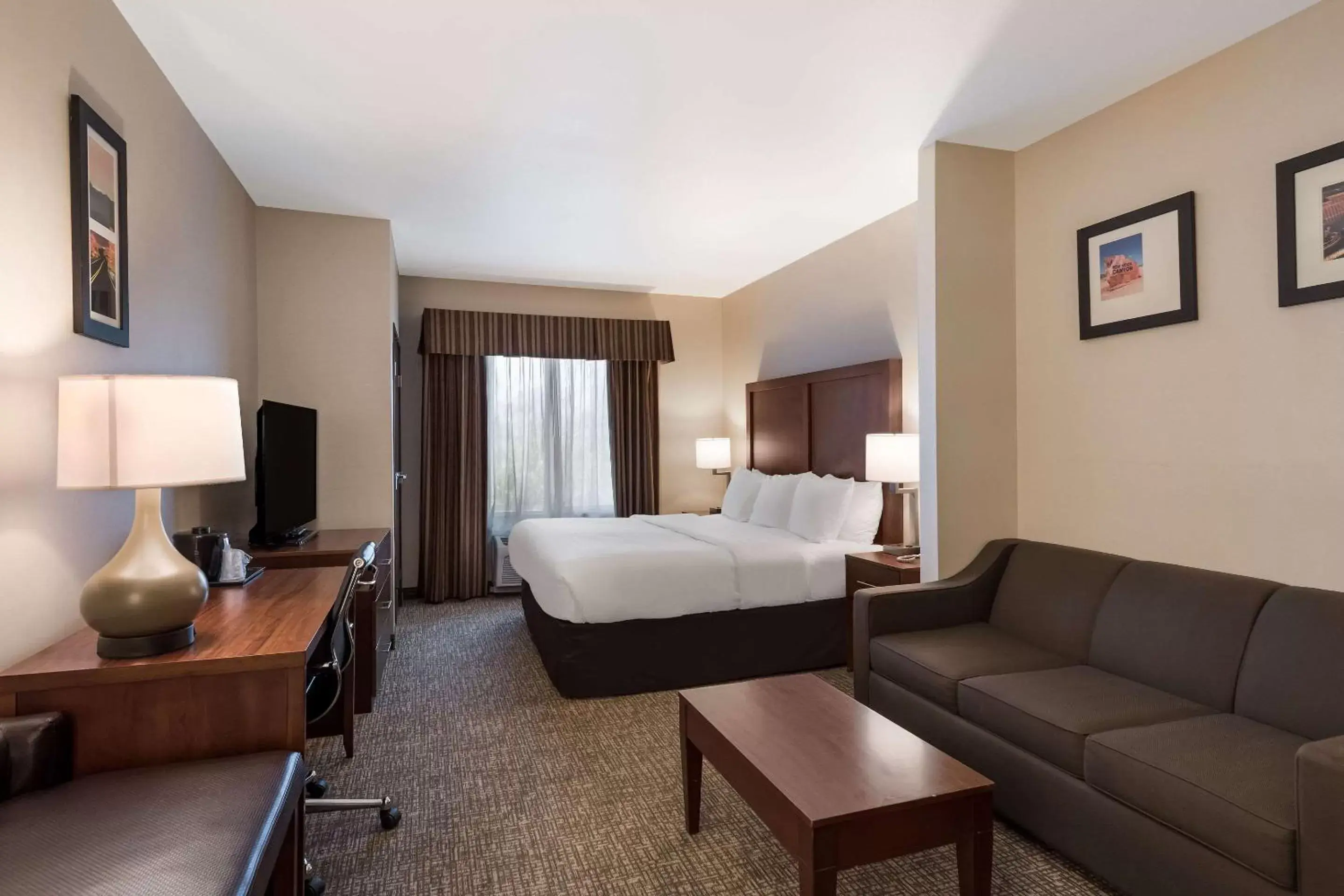 Bedroom in Comfort Inn & Suites Las Vegas - Nellis