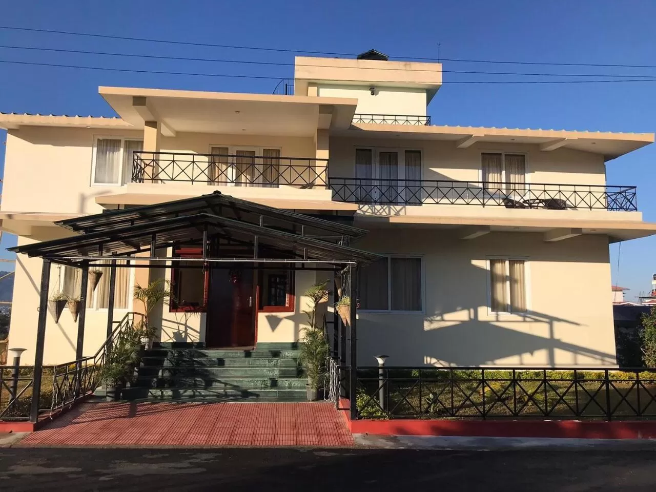 Property Building in Windermere Inn