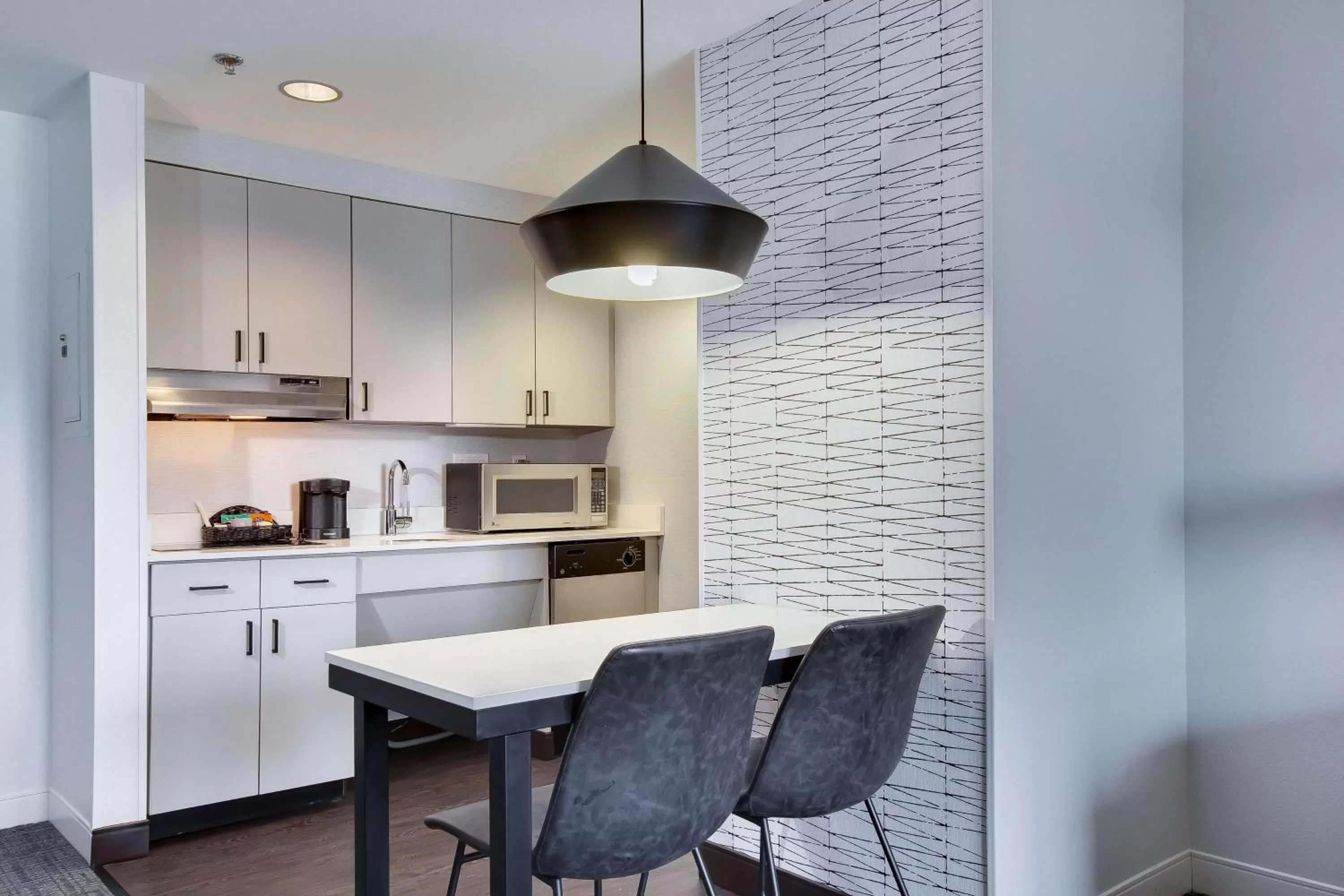 Kitchen or kitchenette in Homewood Suites by Hilton Louisville-East