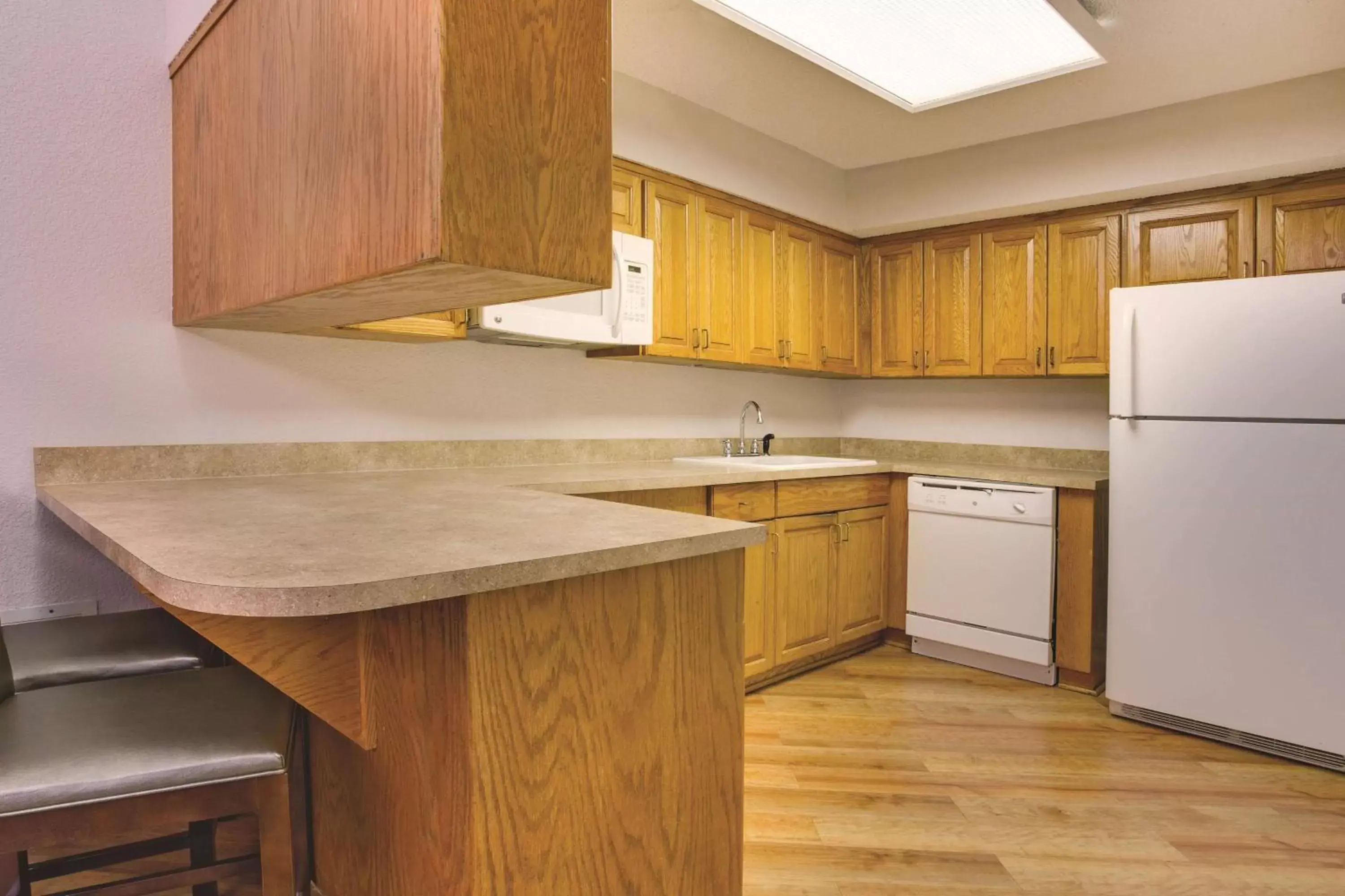 Photo of the whole room in Days Inn by Wyndham Gainesville Florida Photo of the whole room in Days Inn by Wyndham Gainesville Florida