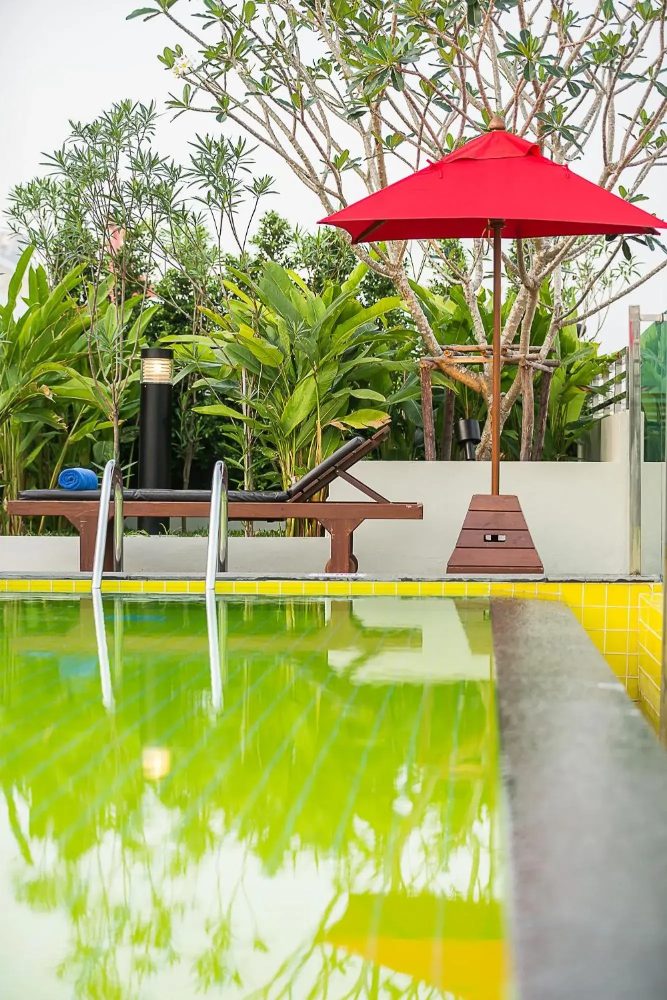 Property building, Swimming Pool in Sunshine Hip Hotel - SHA Extra Plus