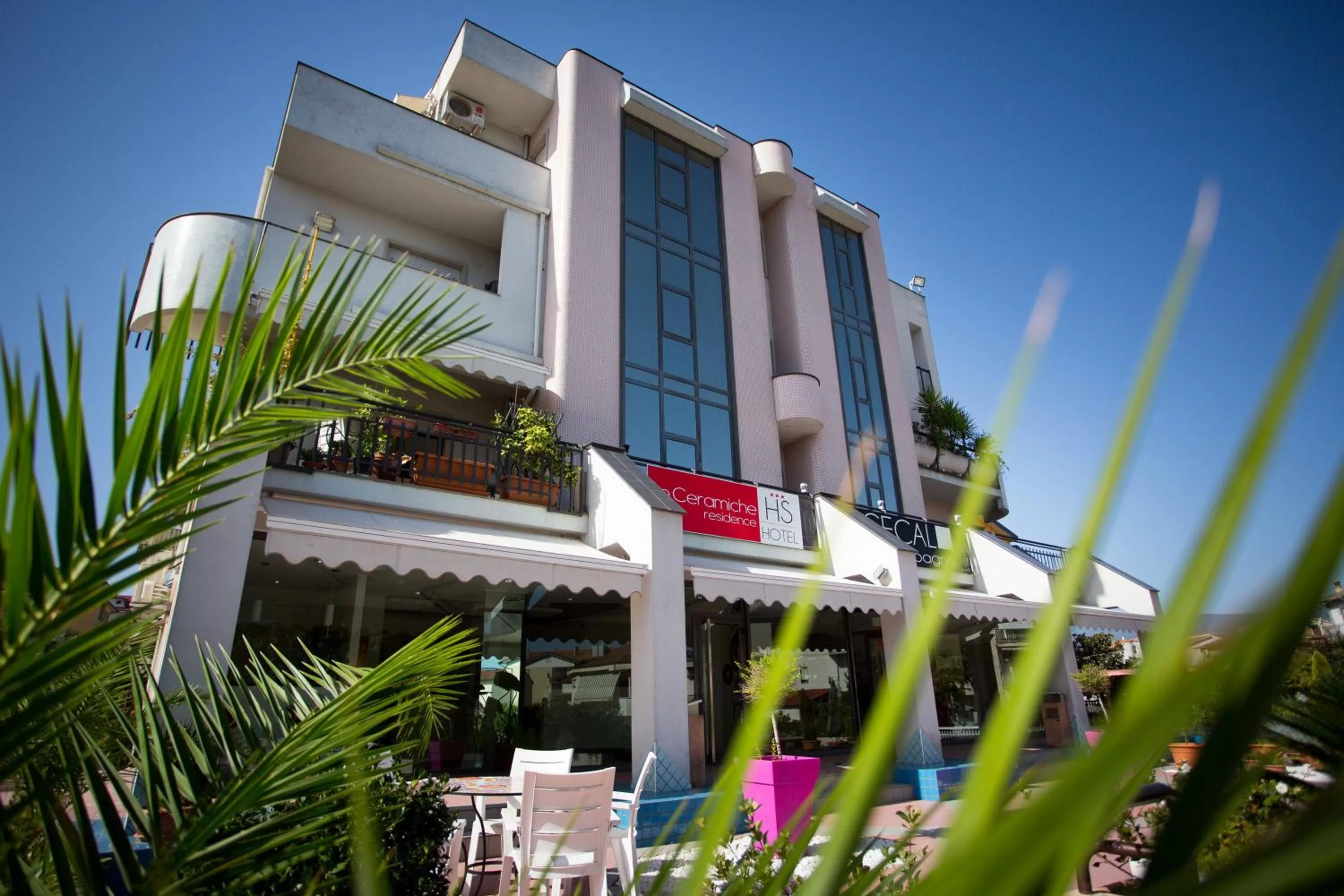 Facade/entrance in Hotel Le Ceramiche