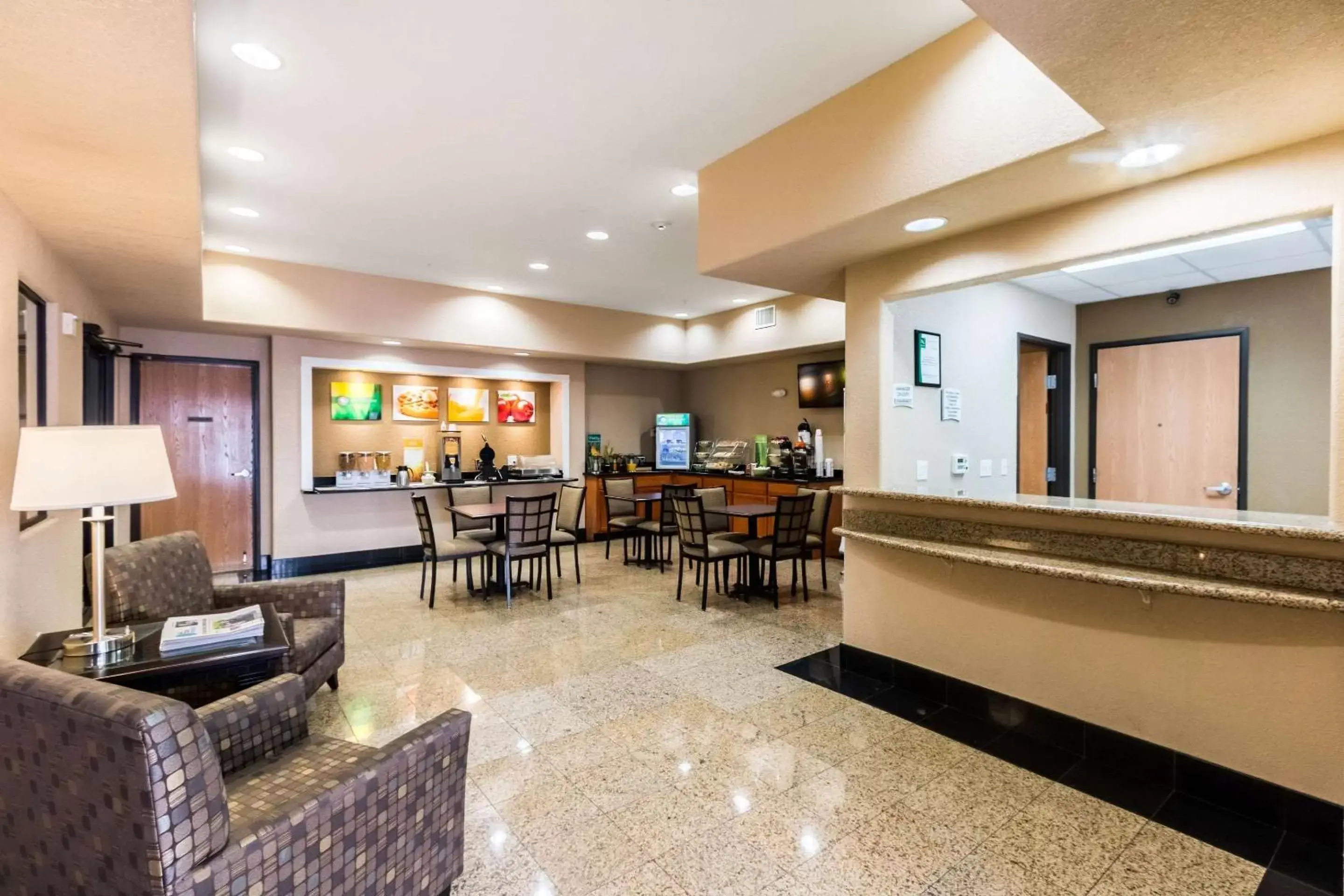 Lobby or reception, Restaurant/Places to Eat in Quality Inn Killeen Forthood