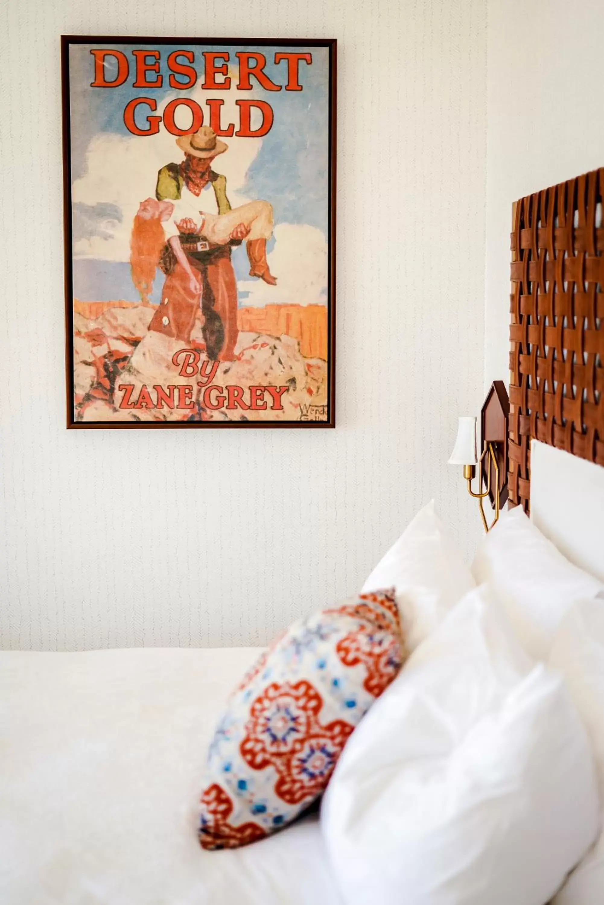 Bedroom, Bed in Zane Grey Pueblo Hotel