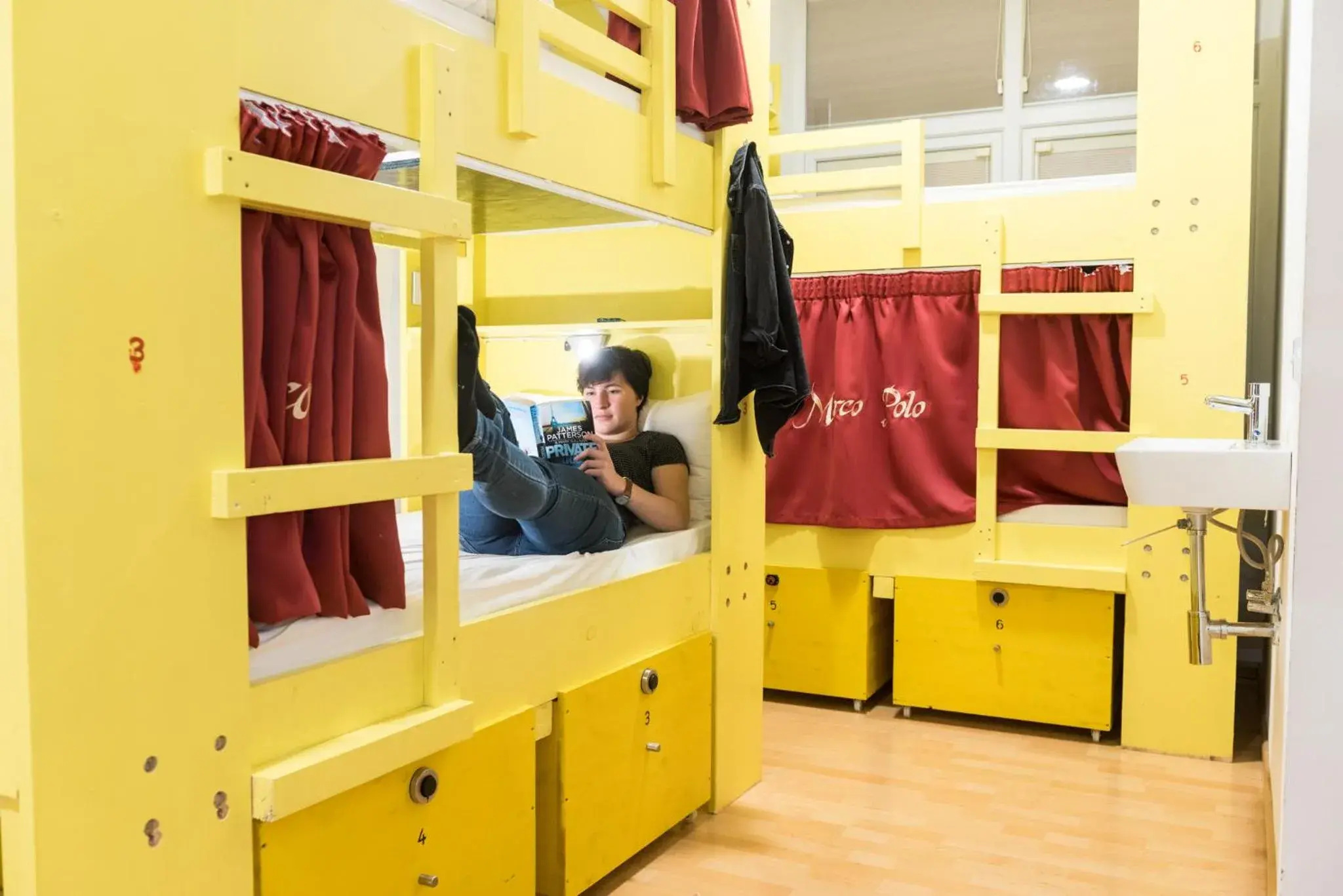 bunk bed in Marco Polo Party Hostel