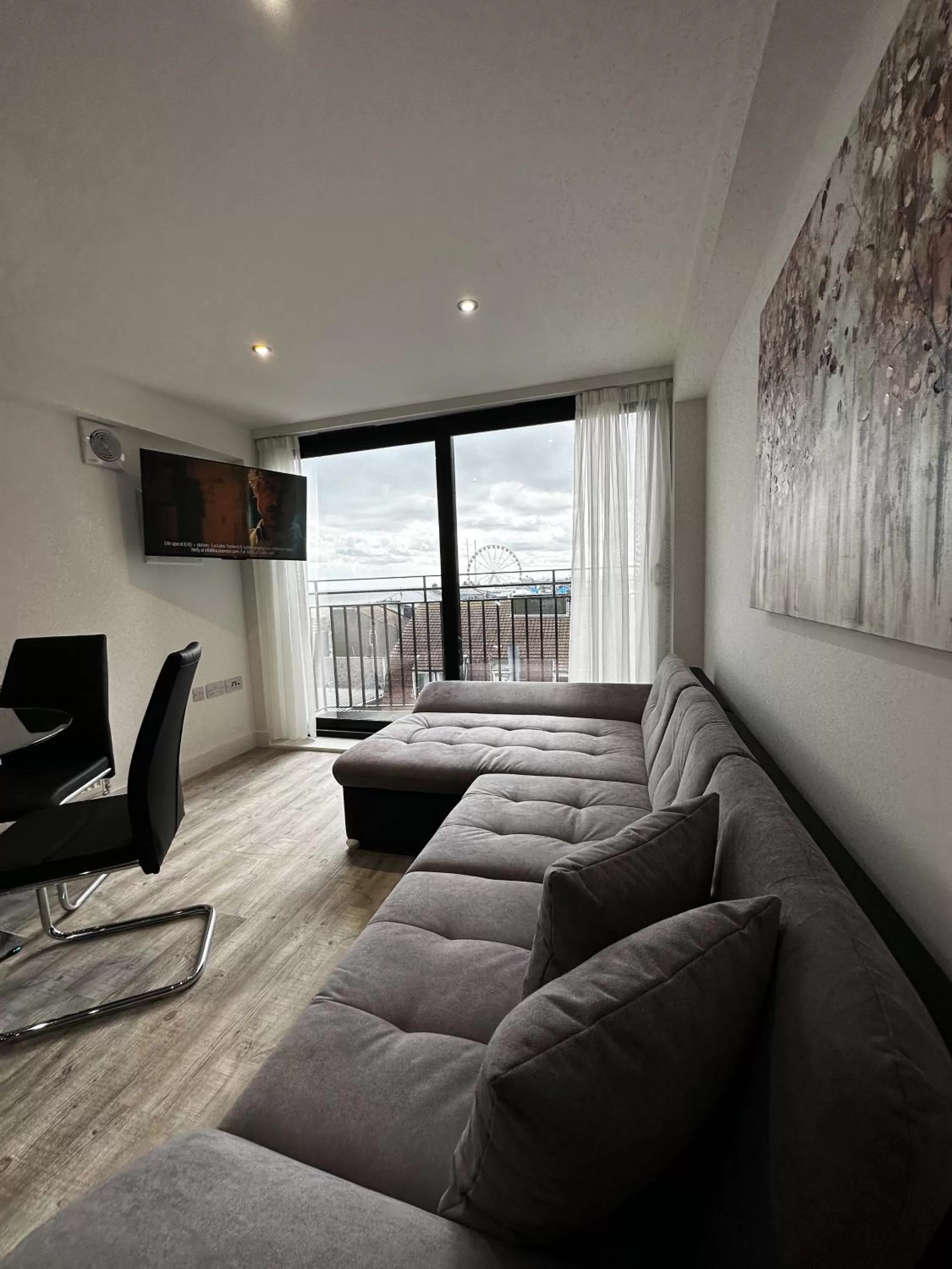 The Atlantis - Tower Apartments