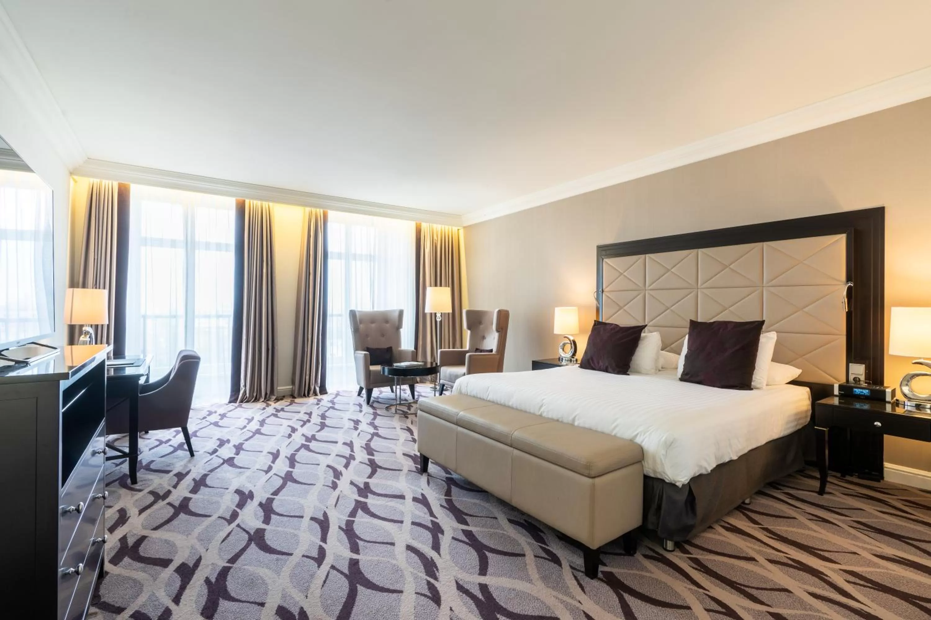 Photo of the whole room, Bed in Steigenberger Icon Wiltcher's