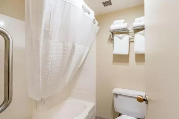 Bathroom in Studio 6 Suites - Willcox, AZ