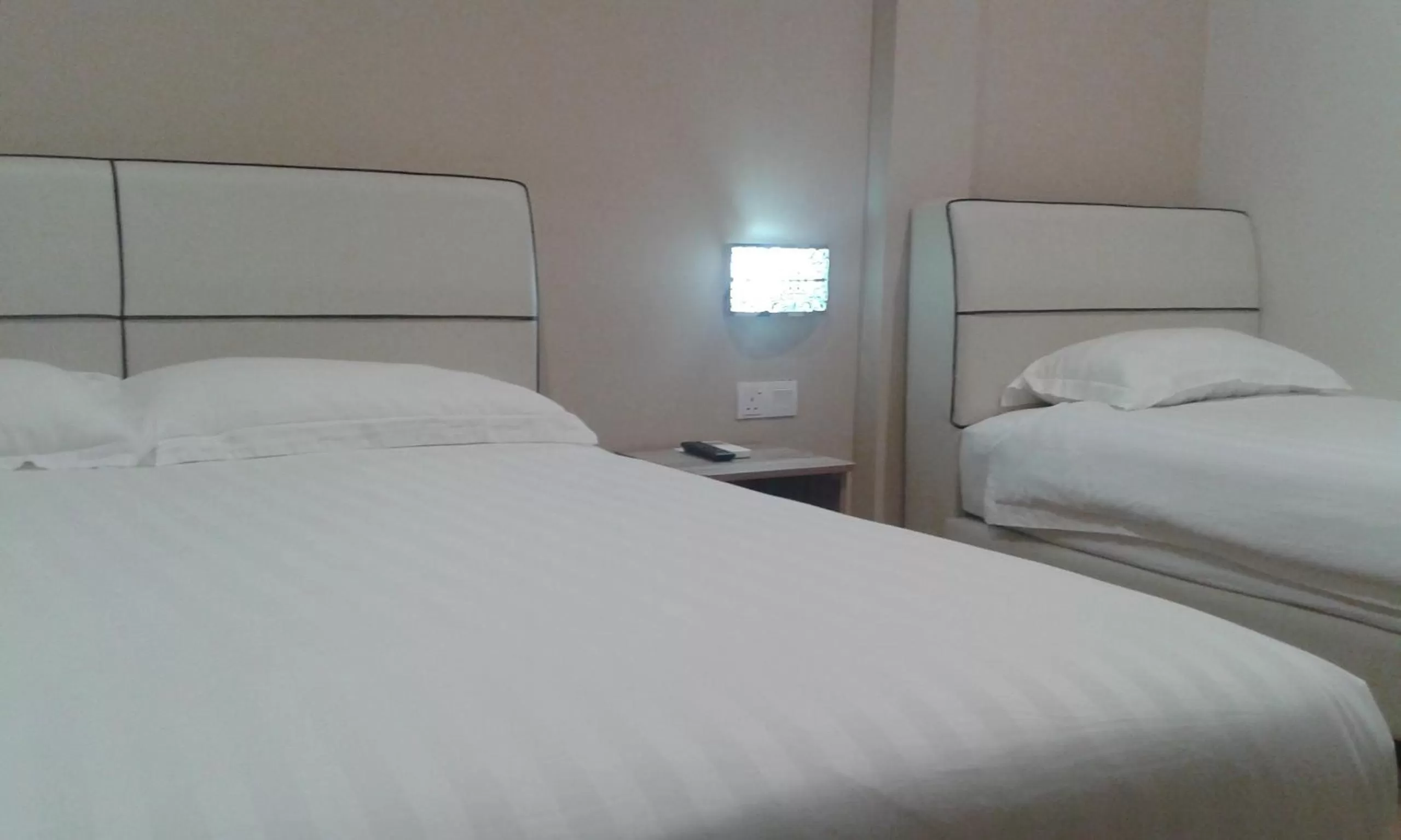 Bedroom, Bed in Welcome Inn GM