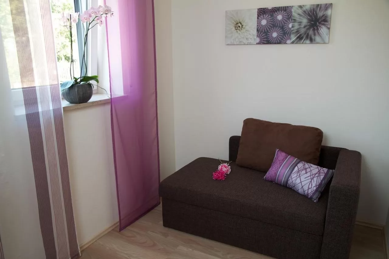 Photo of the whole room in Lohauserhof - Biohof und Hotel