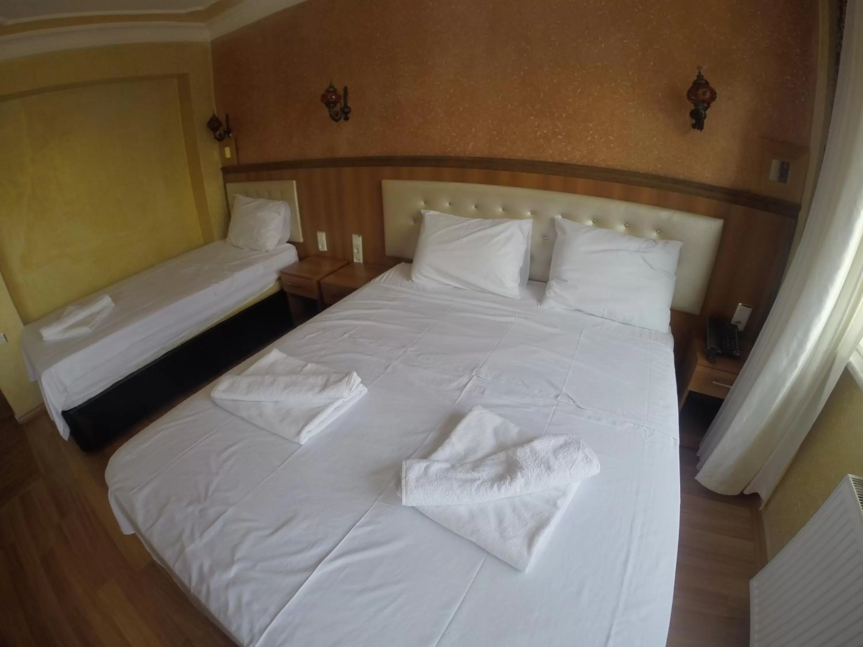 Bedroom, Bed in Arat Apartments