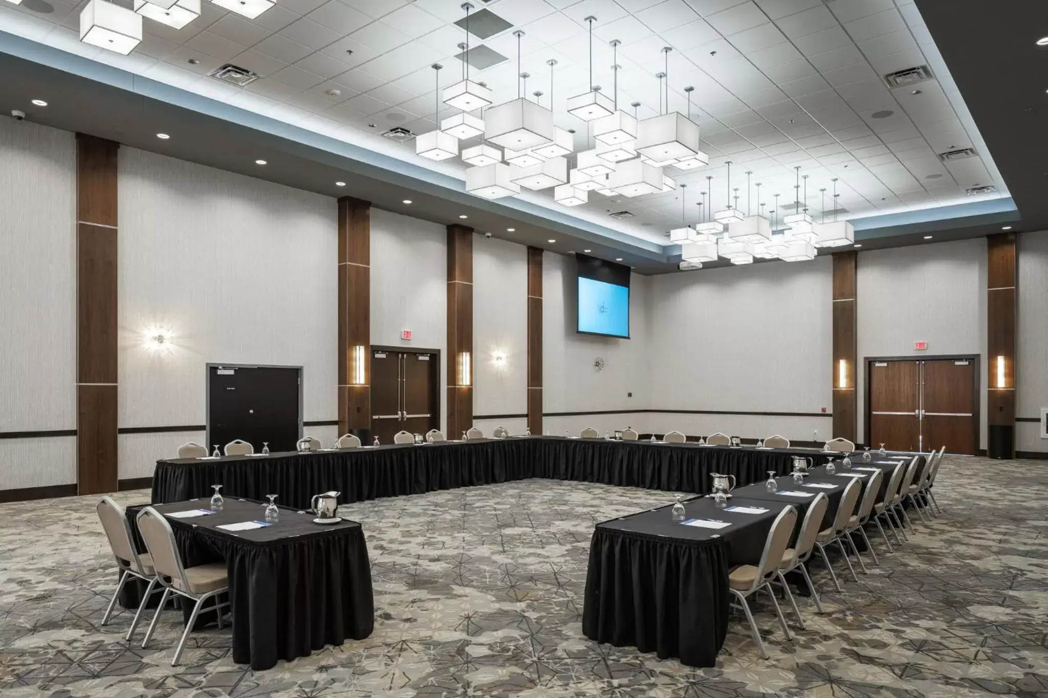 Meeting/conference room in Holiday Inn Express & Suites Sioux City North - Event Center, an IHG Hotel