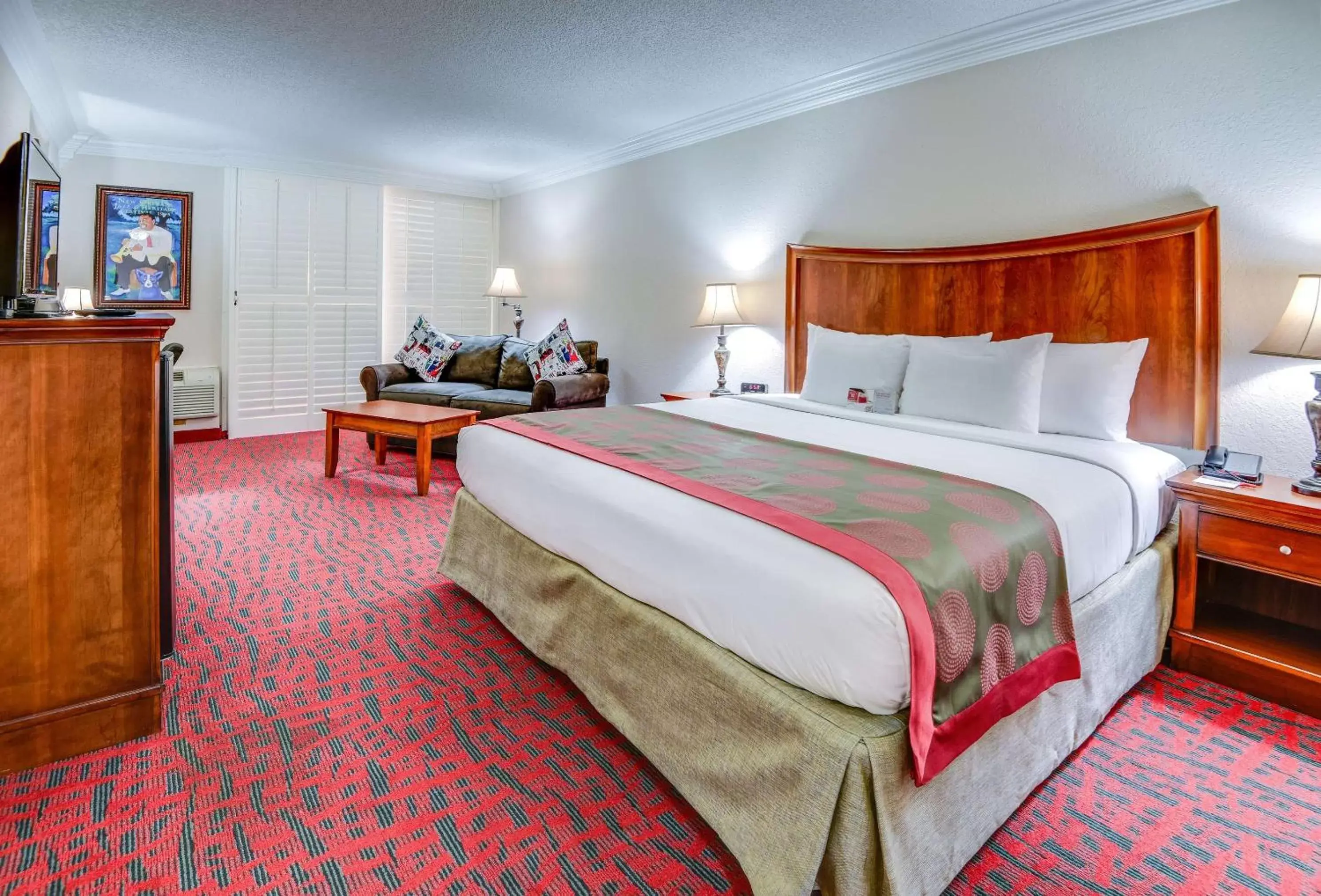 Photo of the whole room, Bed in Ramada by Wyndham Metairie New Orleans Airport