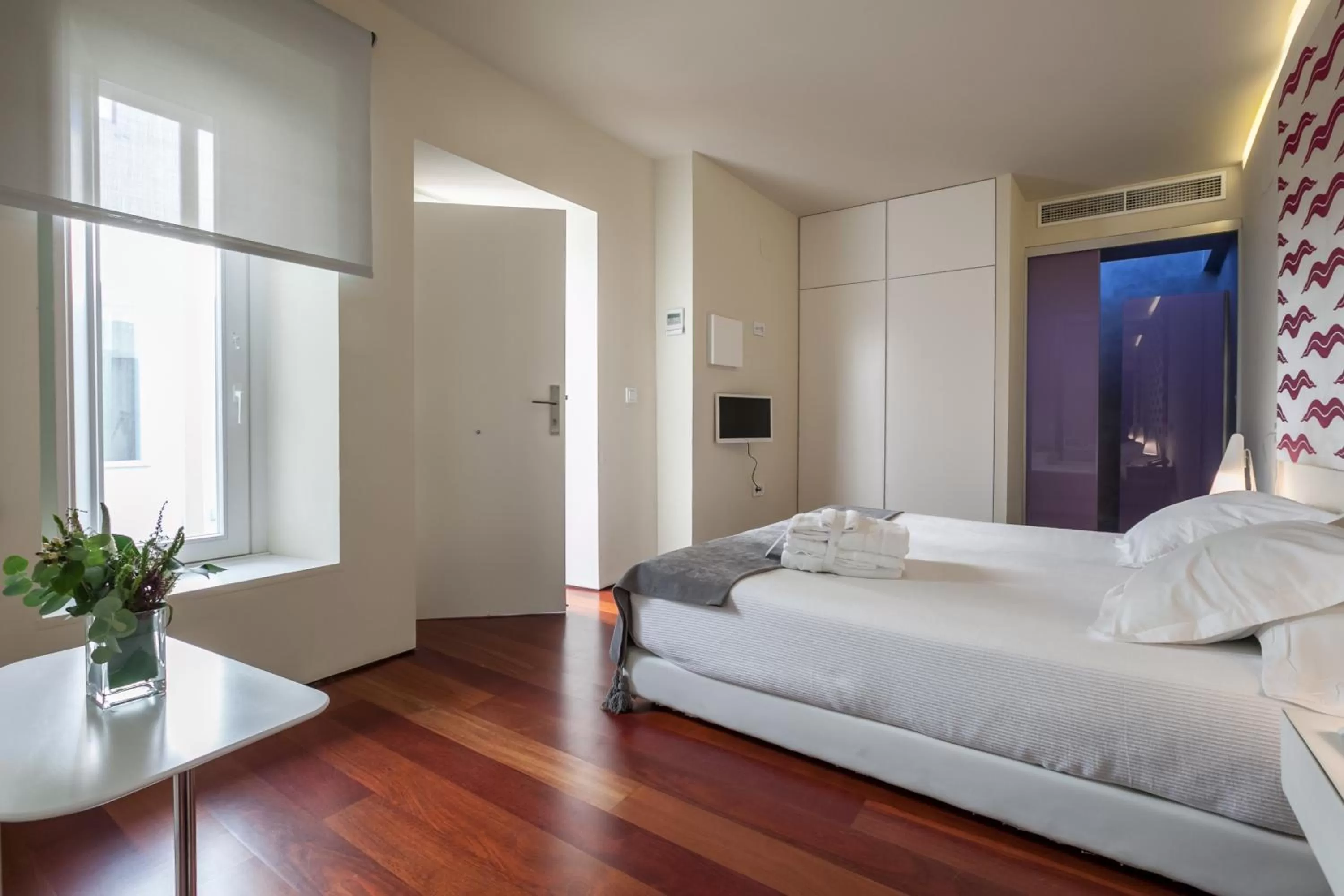 Decorative detail, Bed in Hotel Viento10