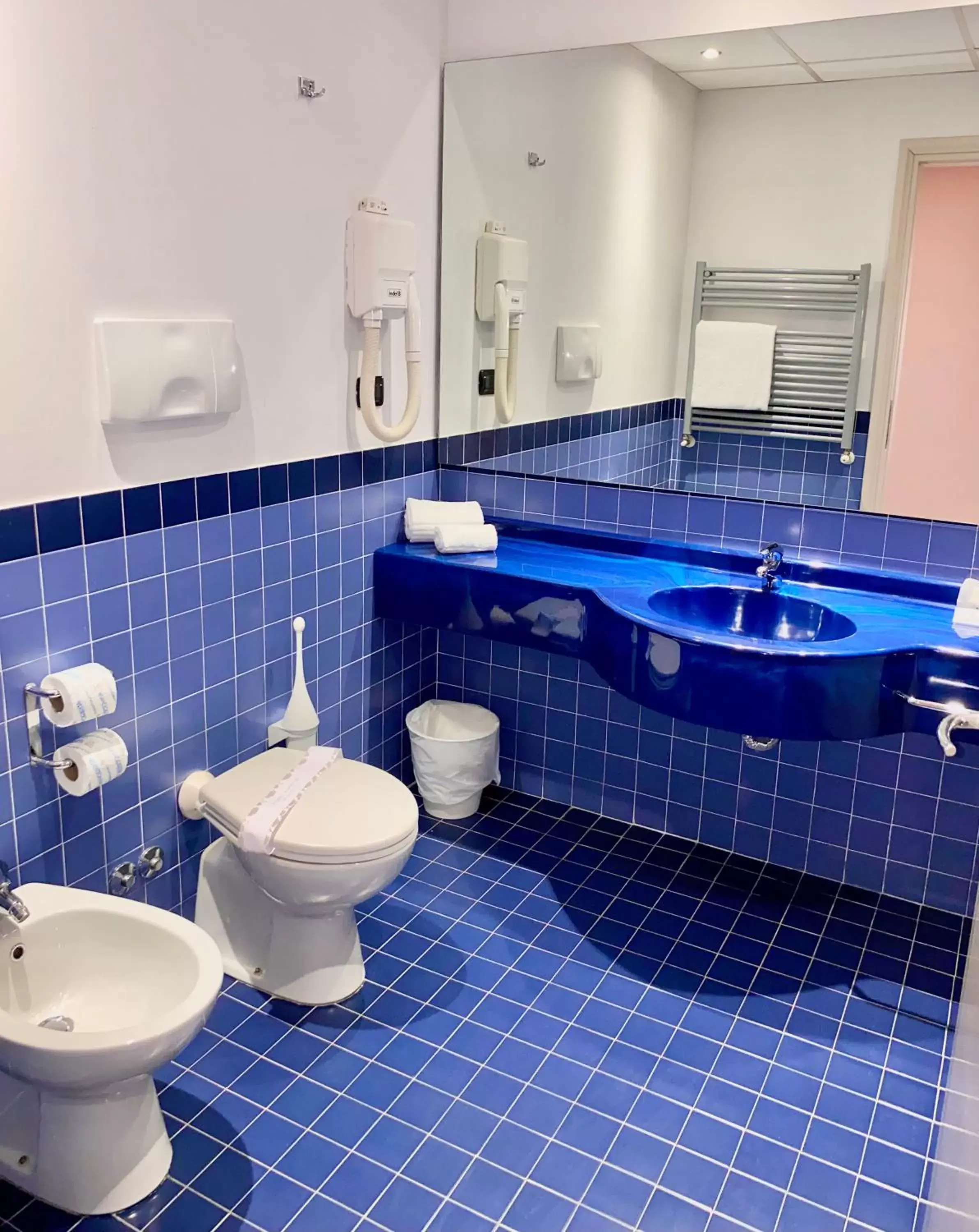 Bathroom in Break Hotel