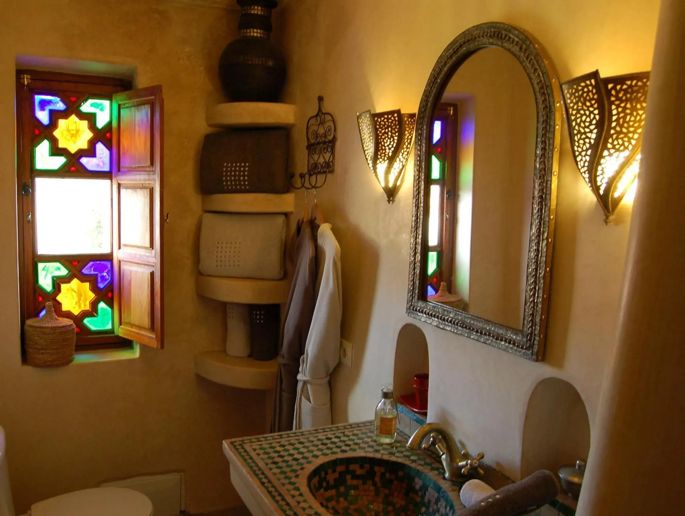 Bathroom in Riad Les Trois Palmiers El Bacha