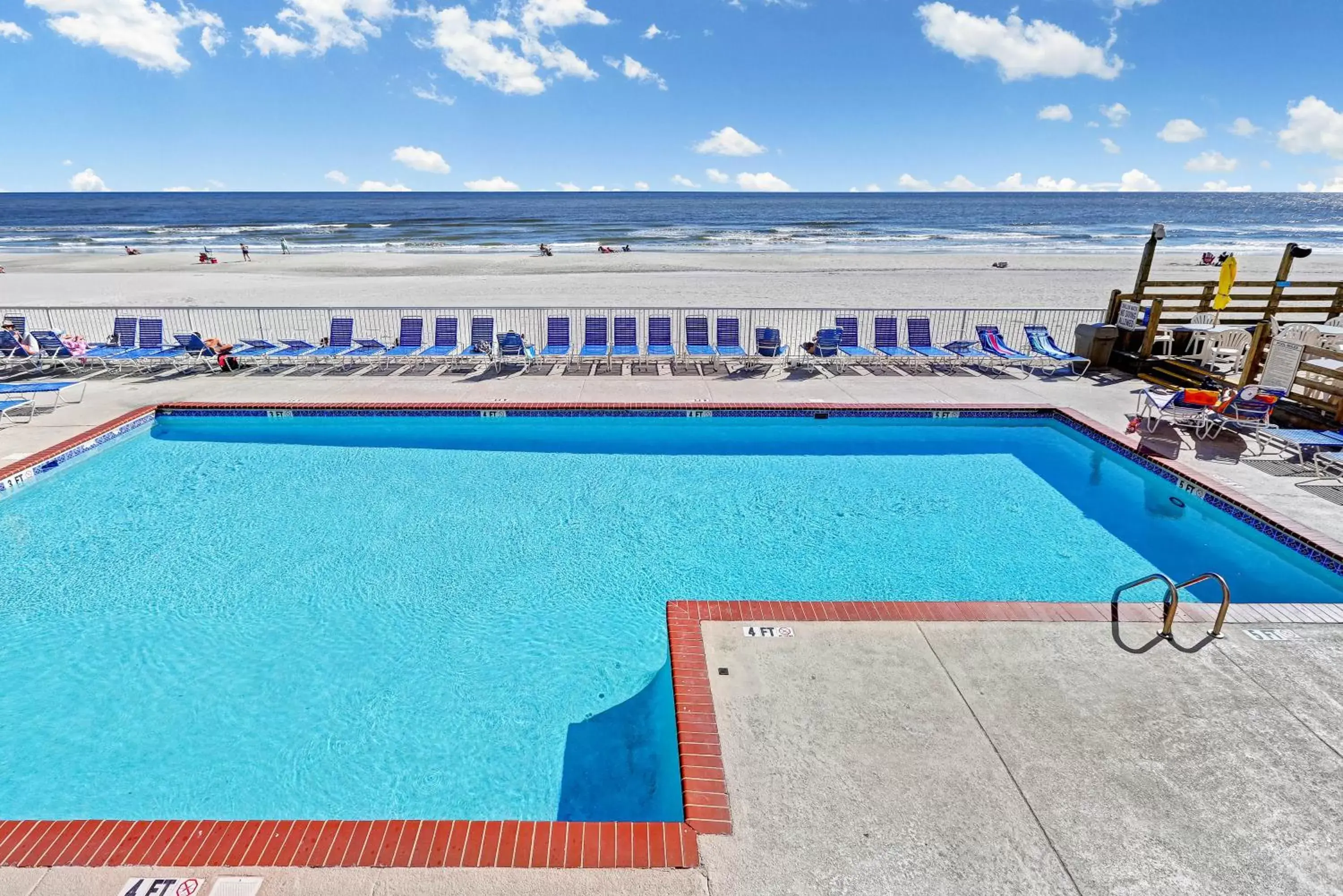 Swimming Pool in Ocean Annie's Resorts