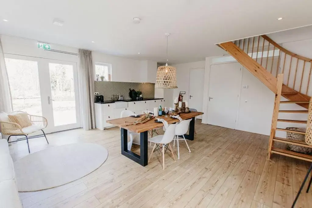 Dining Area in Slapen in de Molen