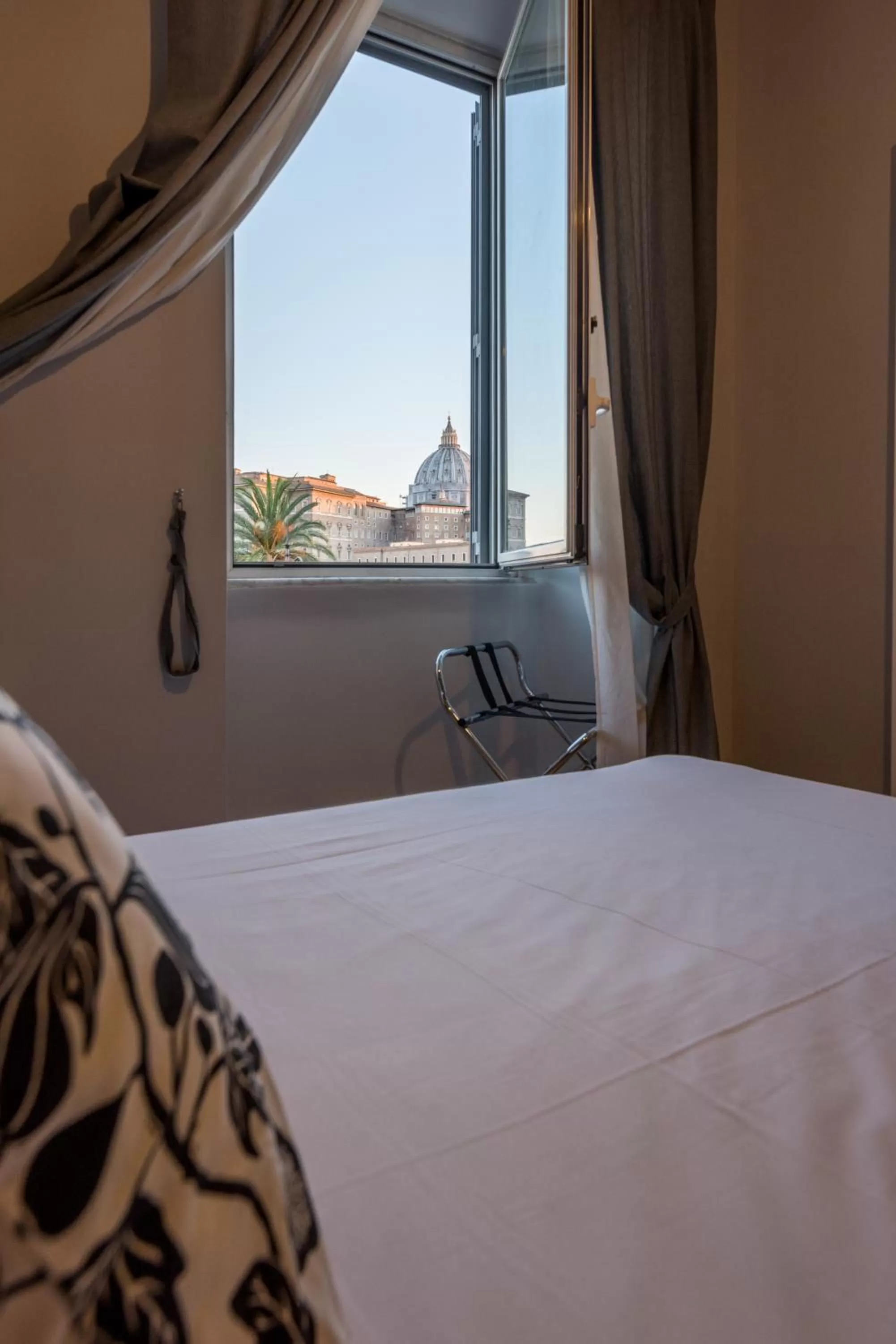 Bed in Suite 36 - NEW OPENING