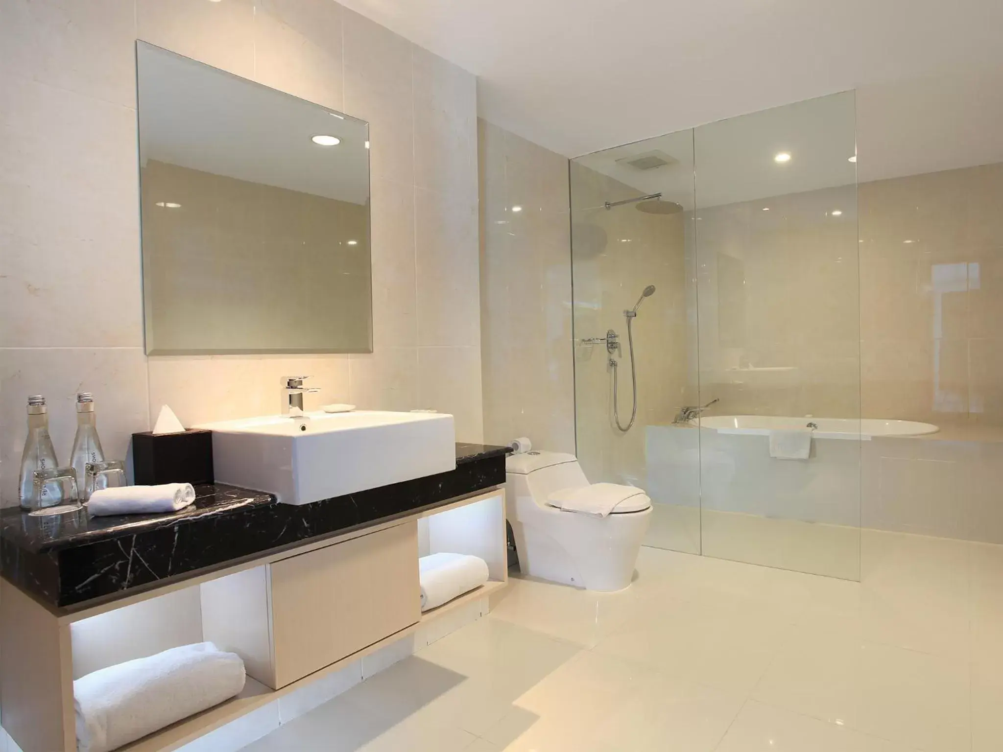 Bathroom in Swiss-Belhotel Makassar Bathroom in Swiss-Belhotel Makassar