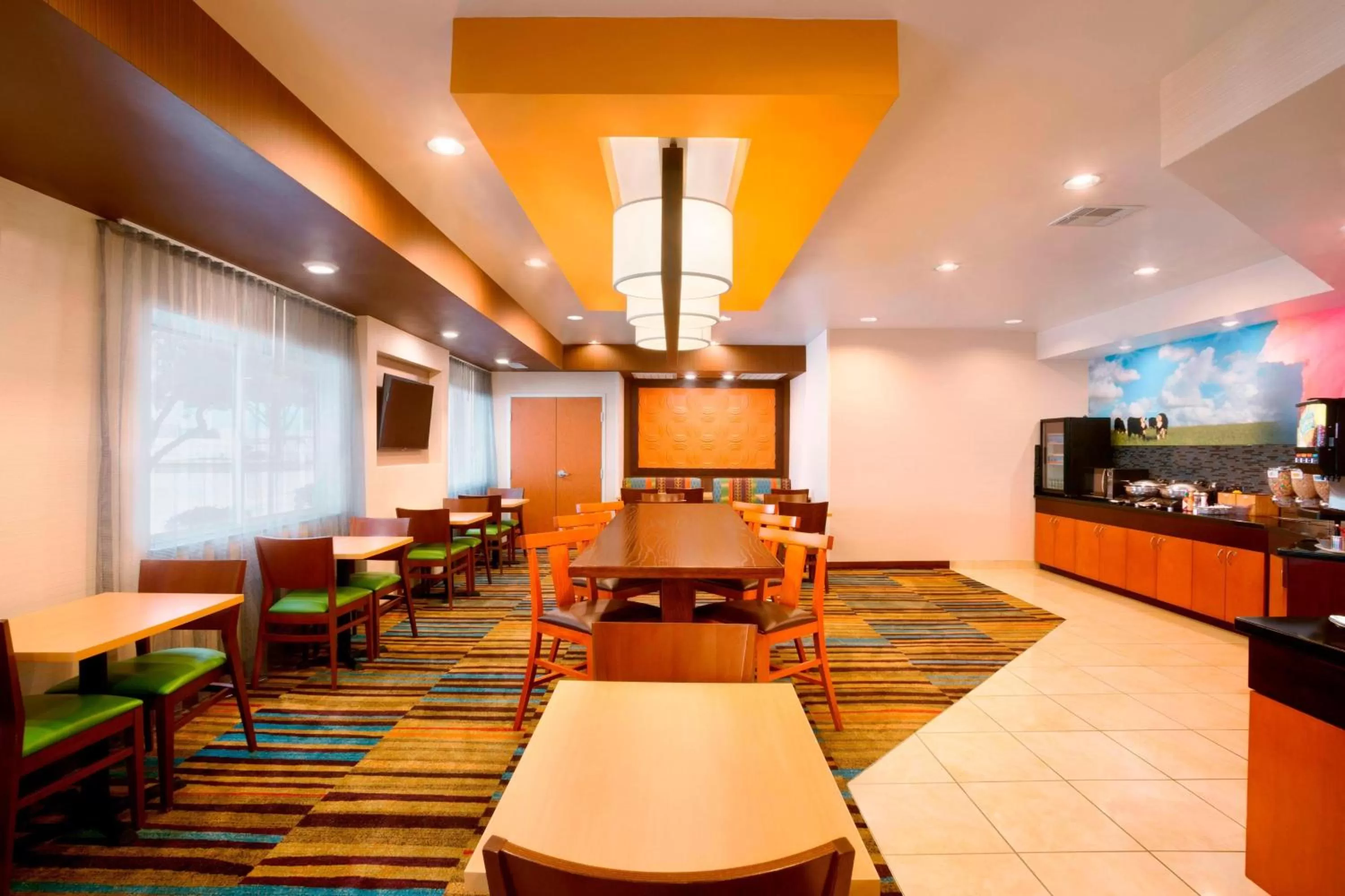 Breakfast in Fairfield Inn & Suites by Marriott Houston Energy Corridor/Katy Freeway