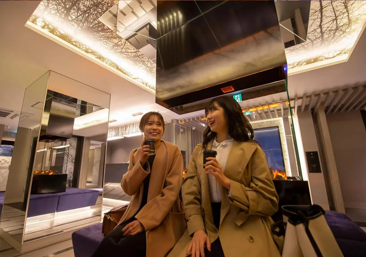 People in HOTEL U's Kouroen