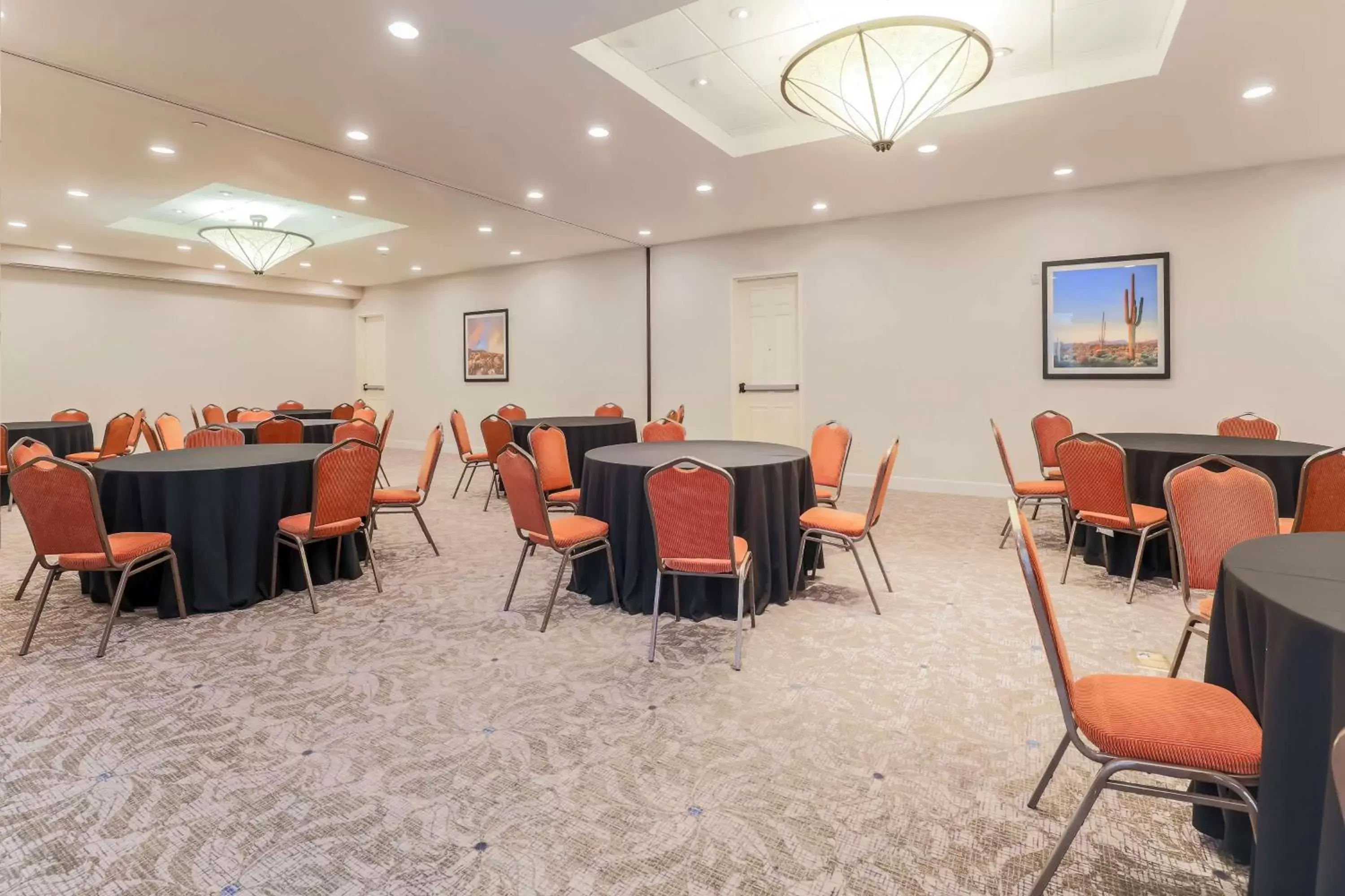 Meeting/conference room, Restaurant/Places to Eat in Hilton Garden Inn Reno