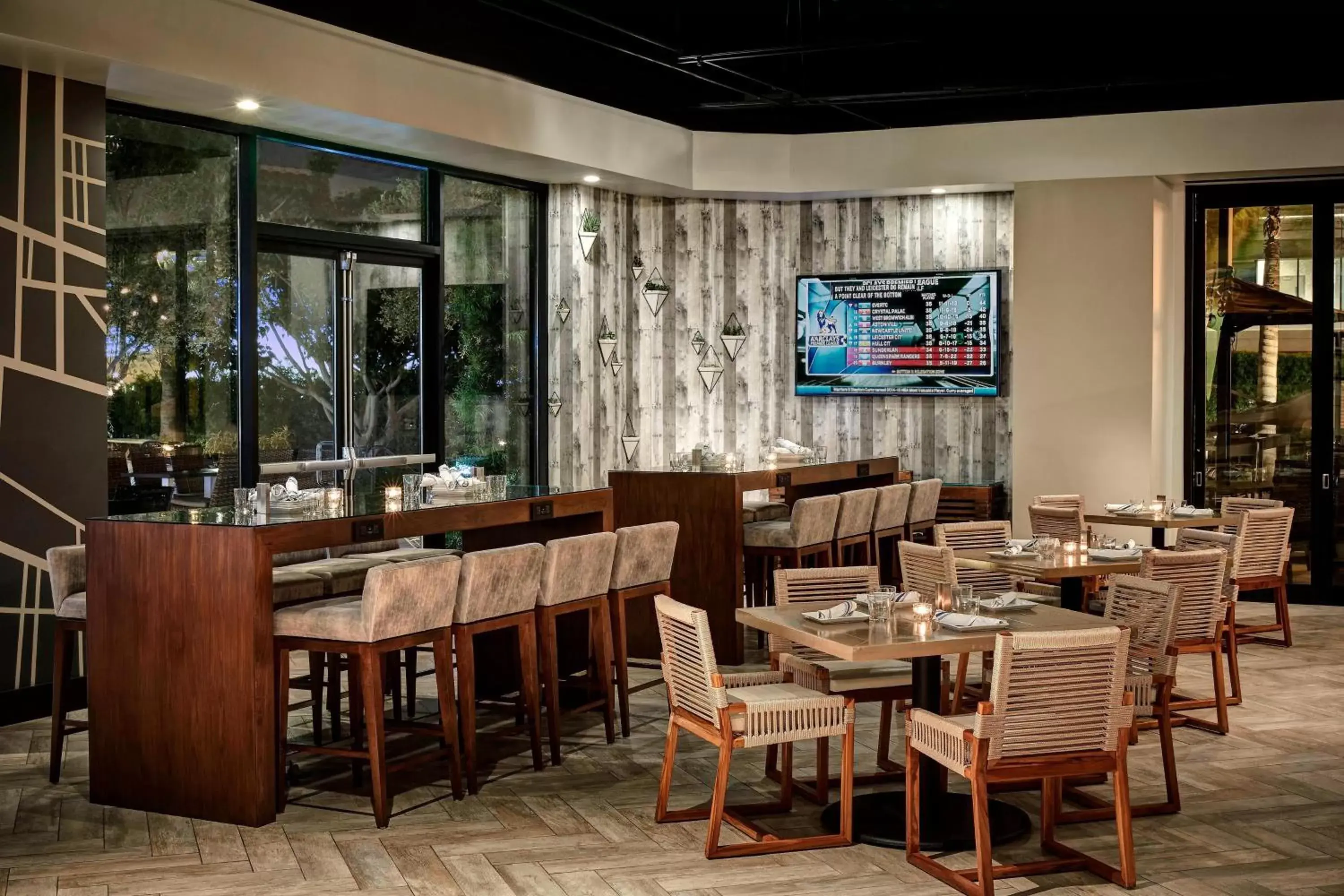 Kitchen or kitchenette, Restaurant/Places to Eat in Torrance Marriott Redondo Beach