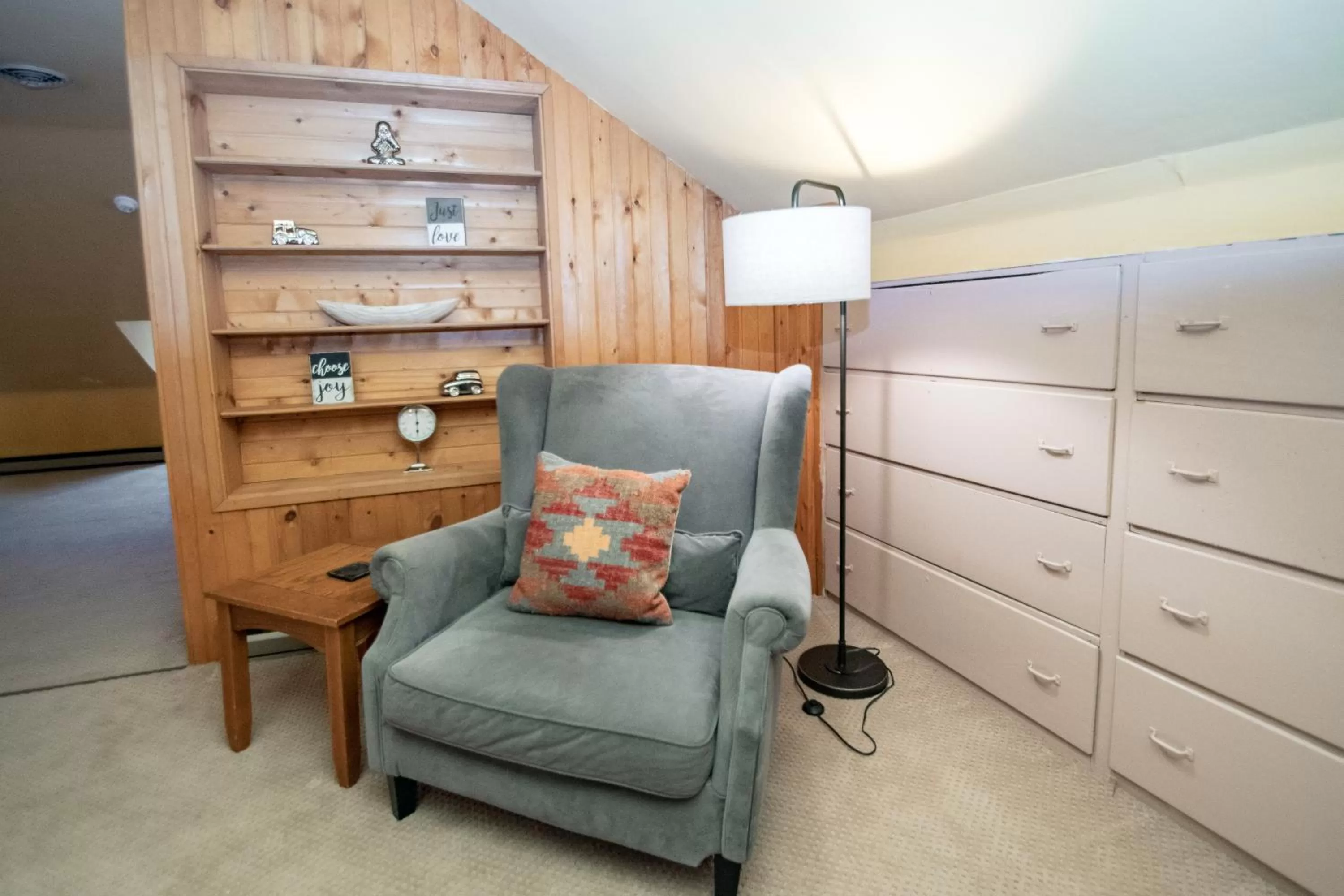 Seating Area in Looking Glass Inn