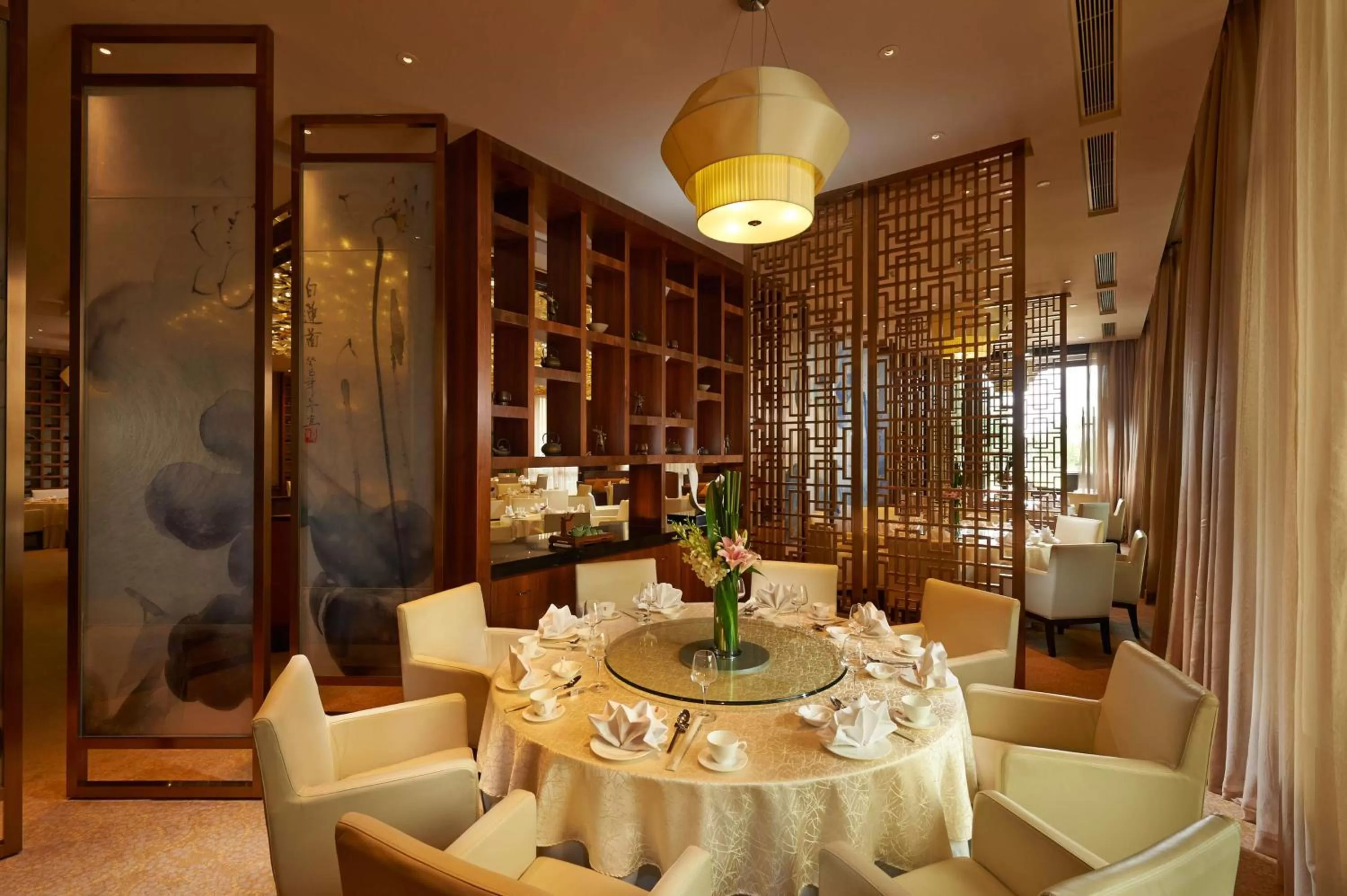 Restaurant/places to eat in Hilton Wuhan Optics Valley
