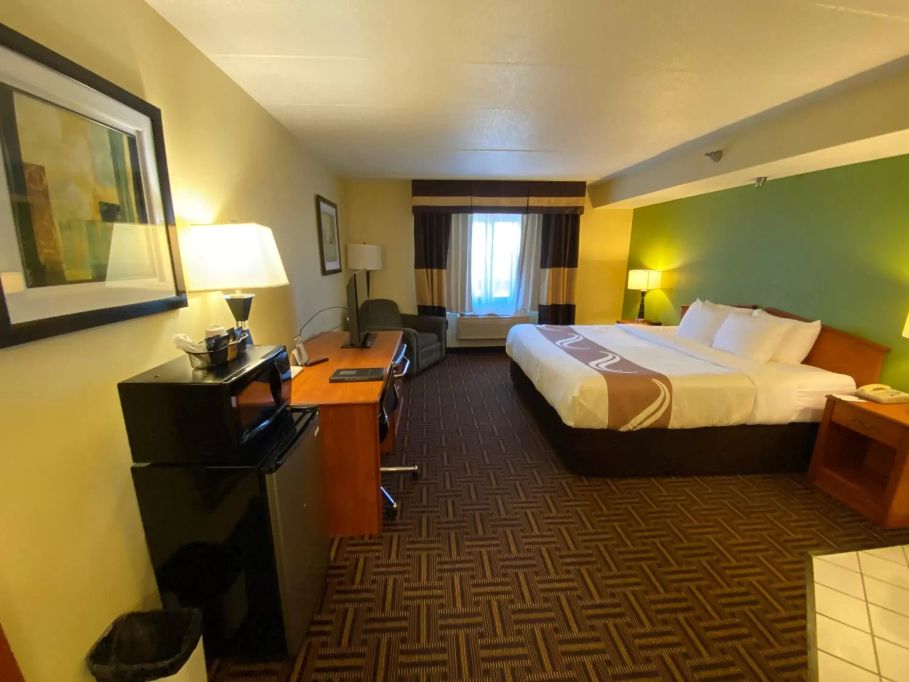 King Suite - Non-Smoking in Quality Inn Bolingbrook I-55