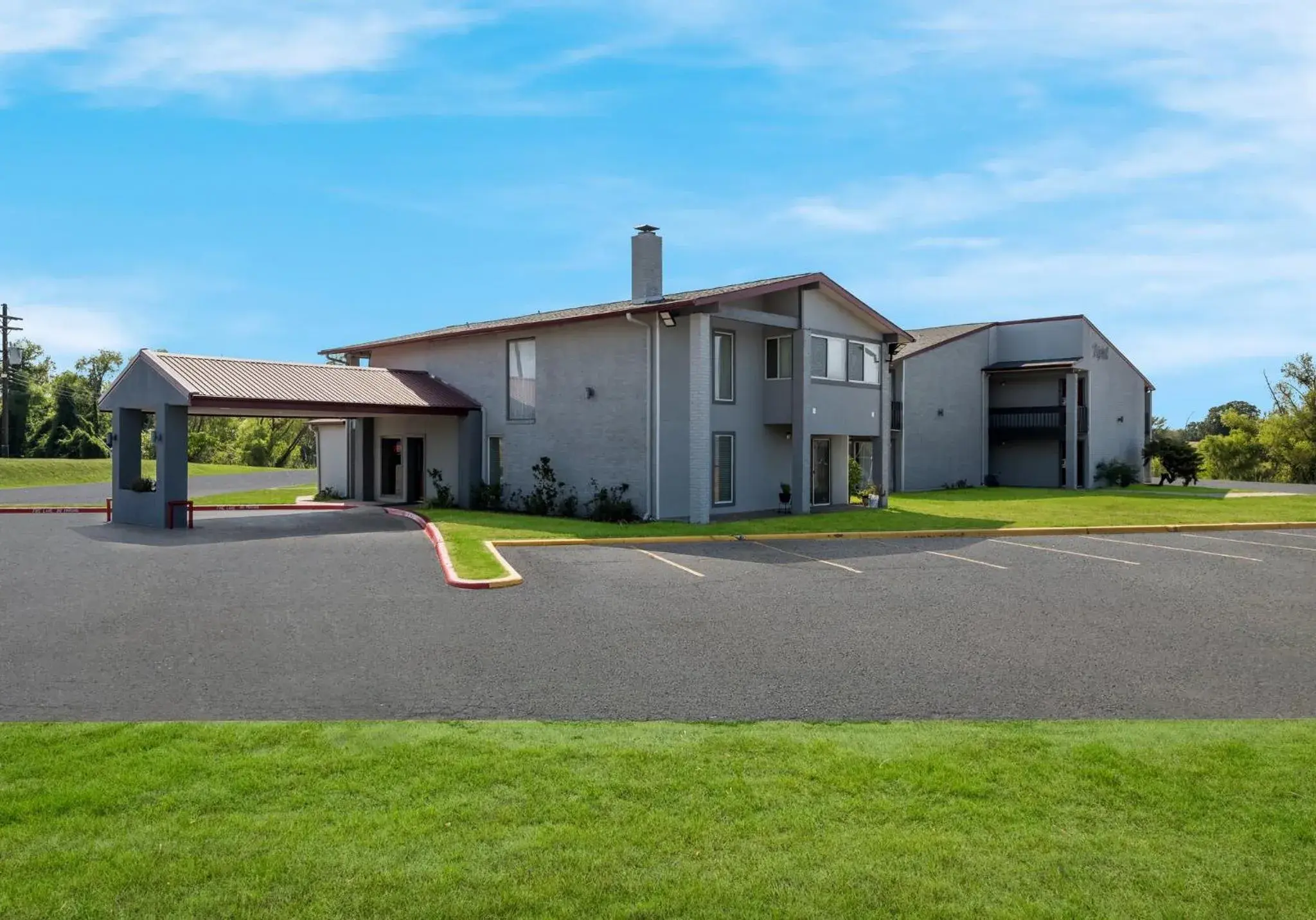 Property Building in Red Roof Inn Madisonville