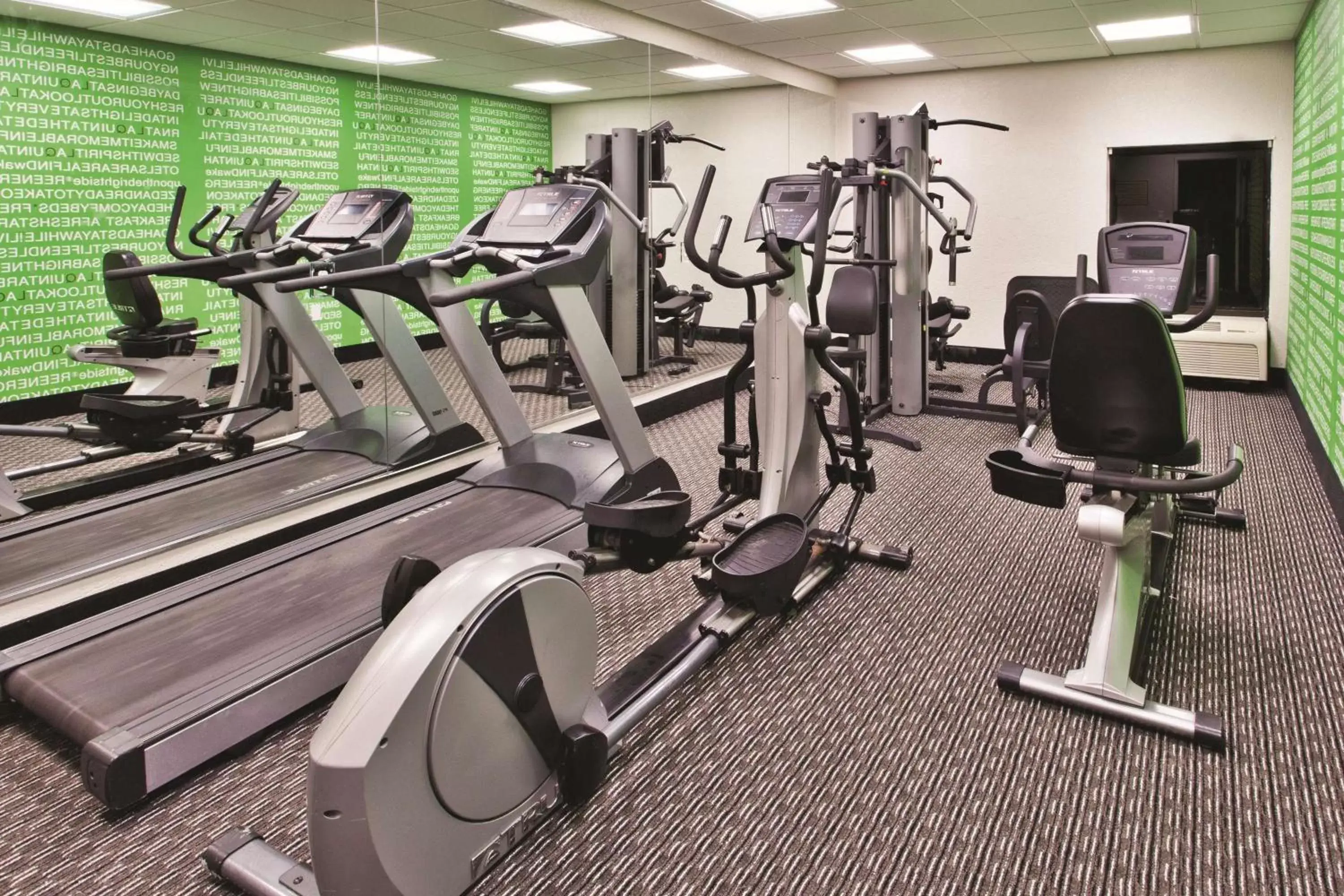 Fitness centre/facilities, Fitness Center/Facilities in La Quinta by Wyndham Charleston Riverview