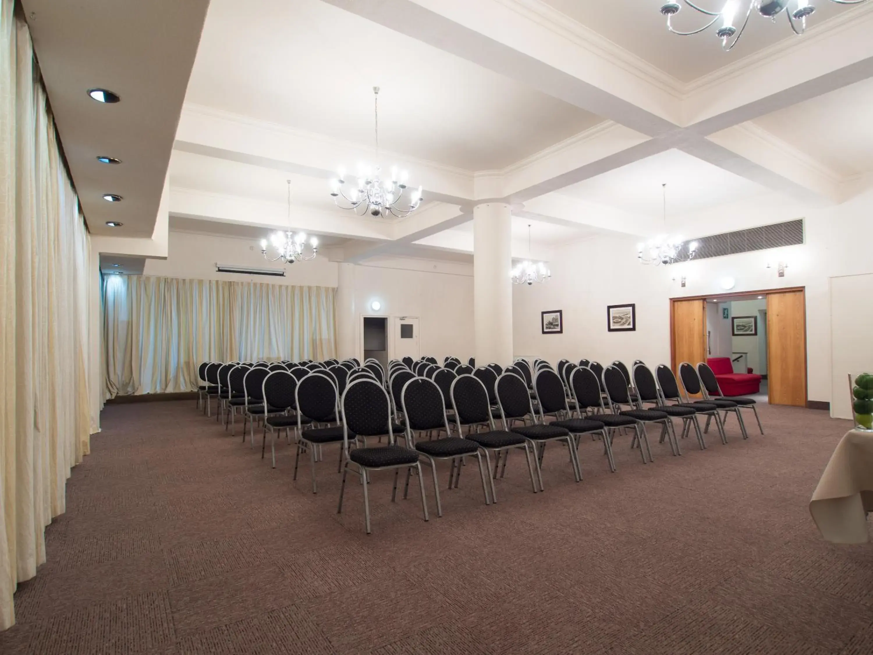 Banquet/Function facilities in Albany Hotel