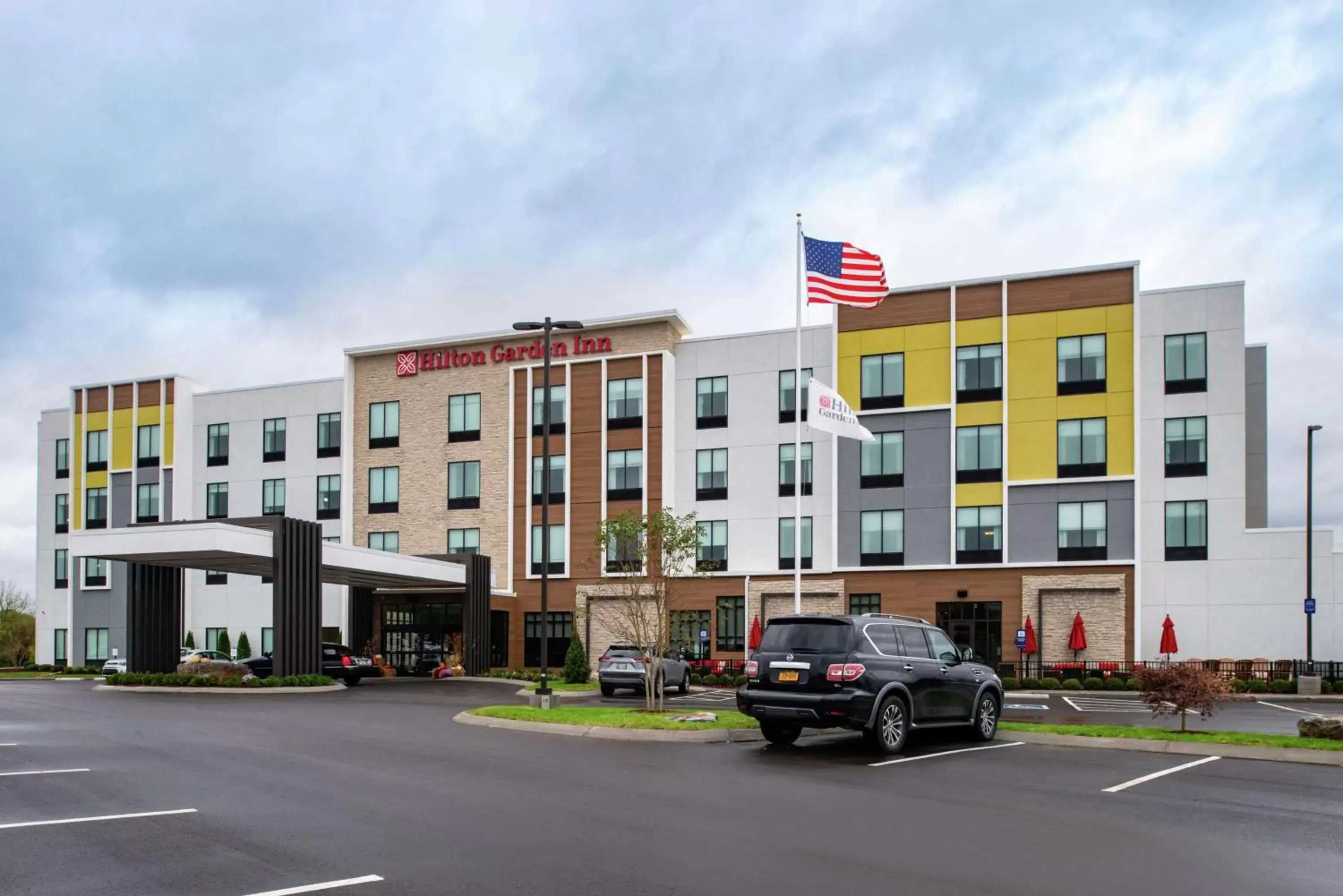 Property Building in Hilton Garden Inn Gallatin