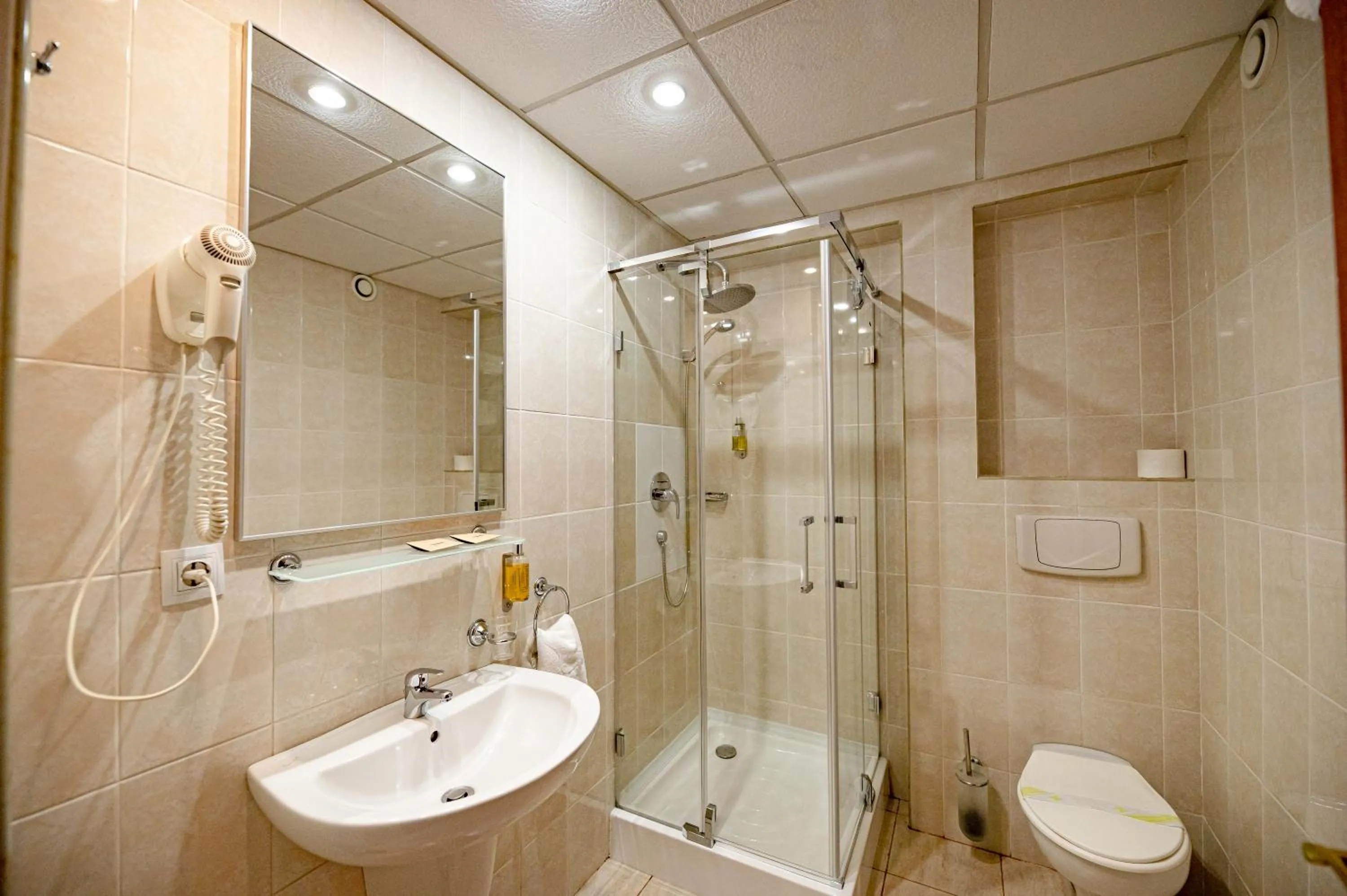 Shower in Hotel Rivulus