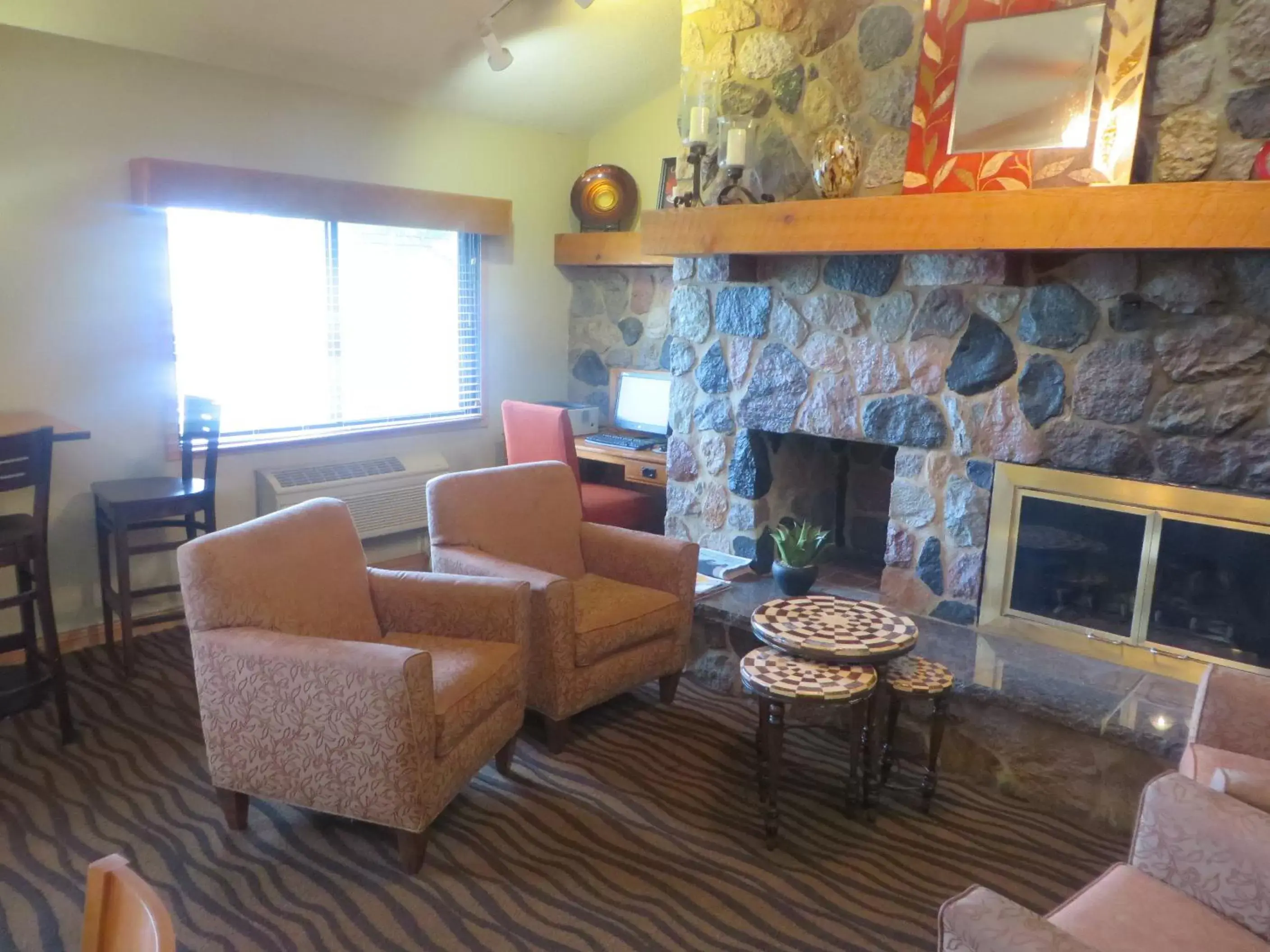 Seating Area in AmericInn by Wyndham Worthington