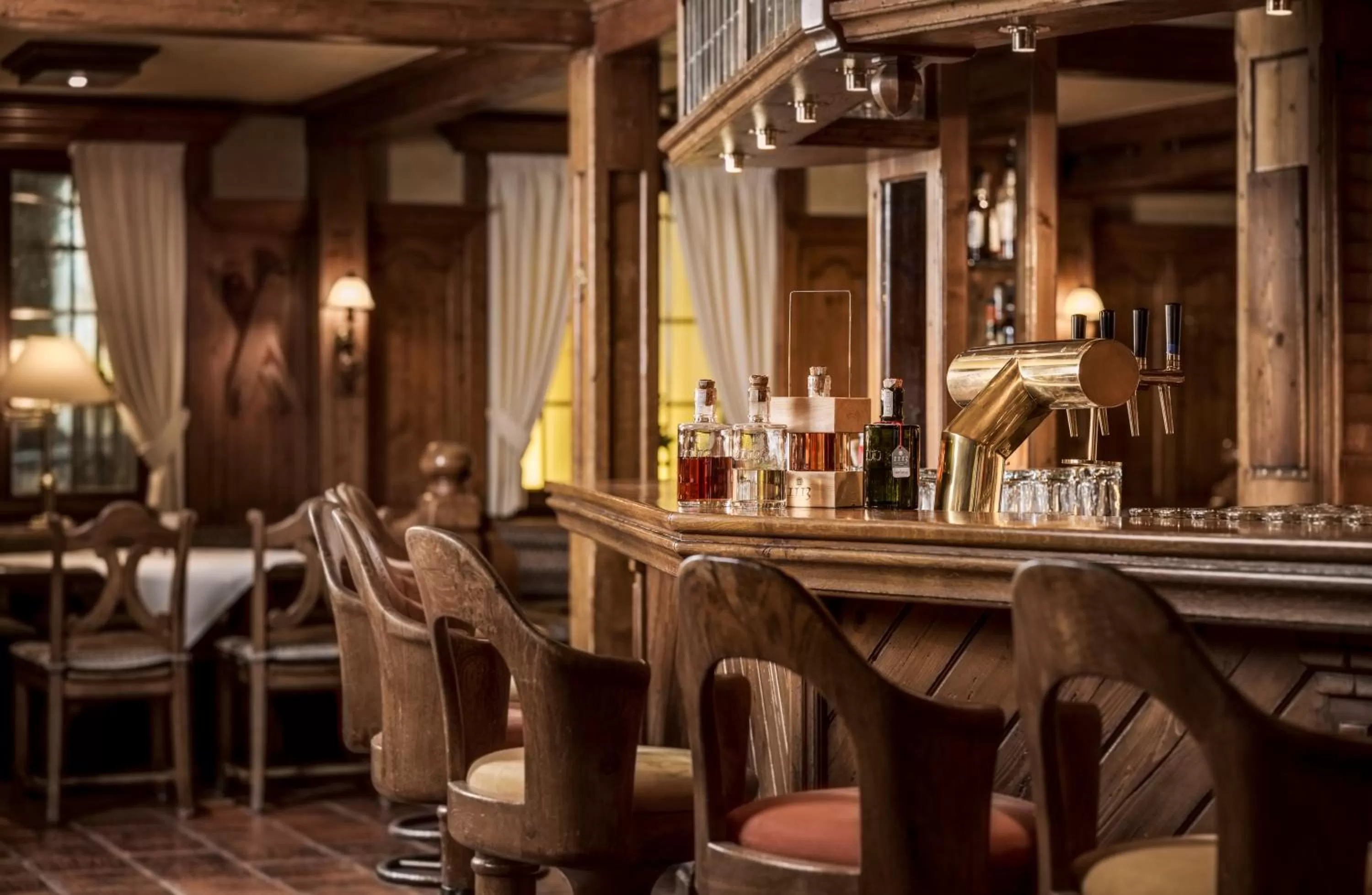 Restaurant/places to eat in Romantik Berghotel Astenkrone