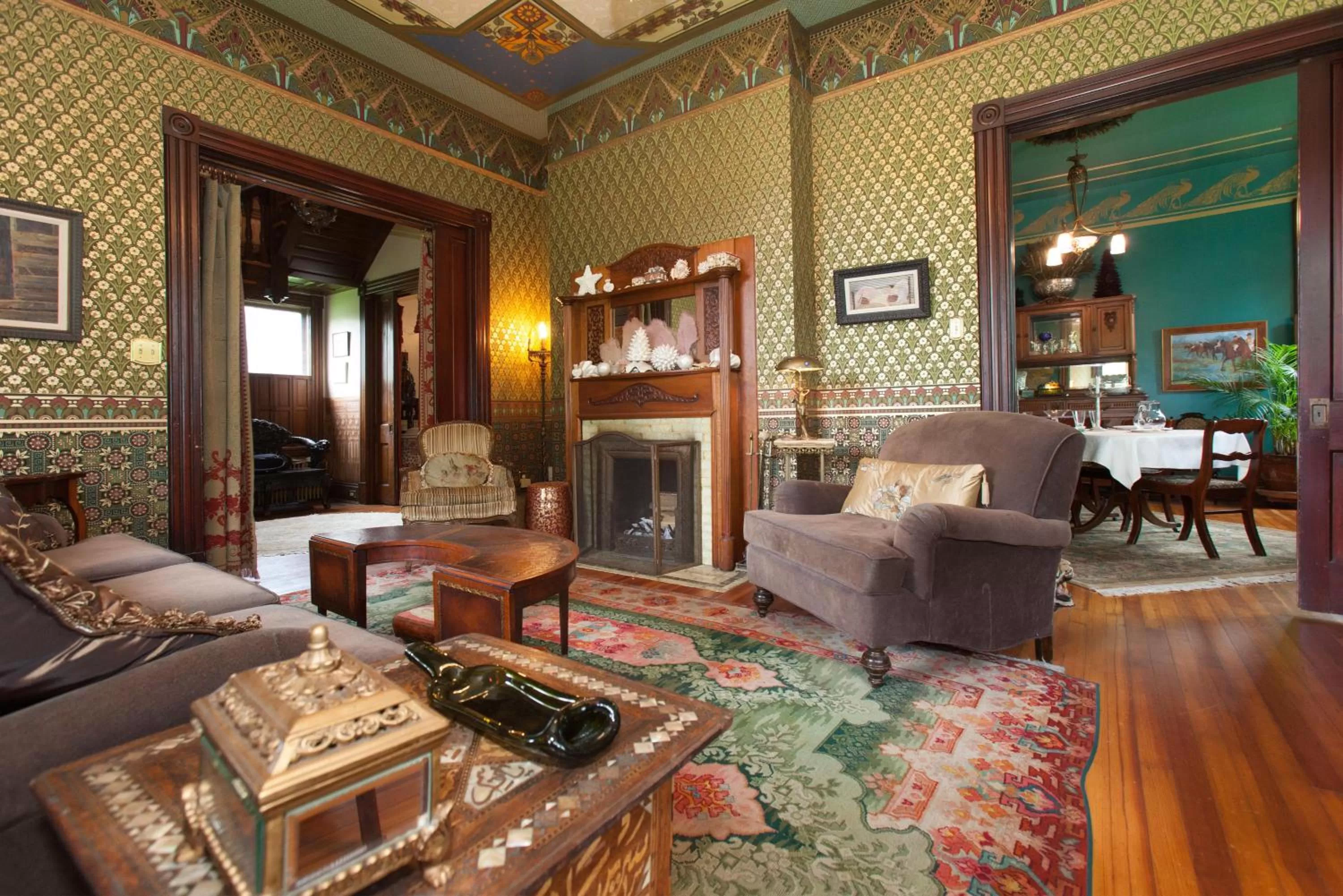 Communal lounge/ TV room, Seating Area in 10 Clarke