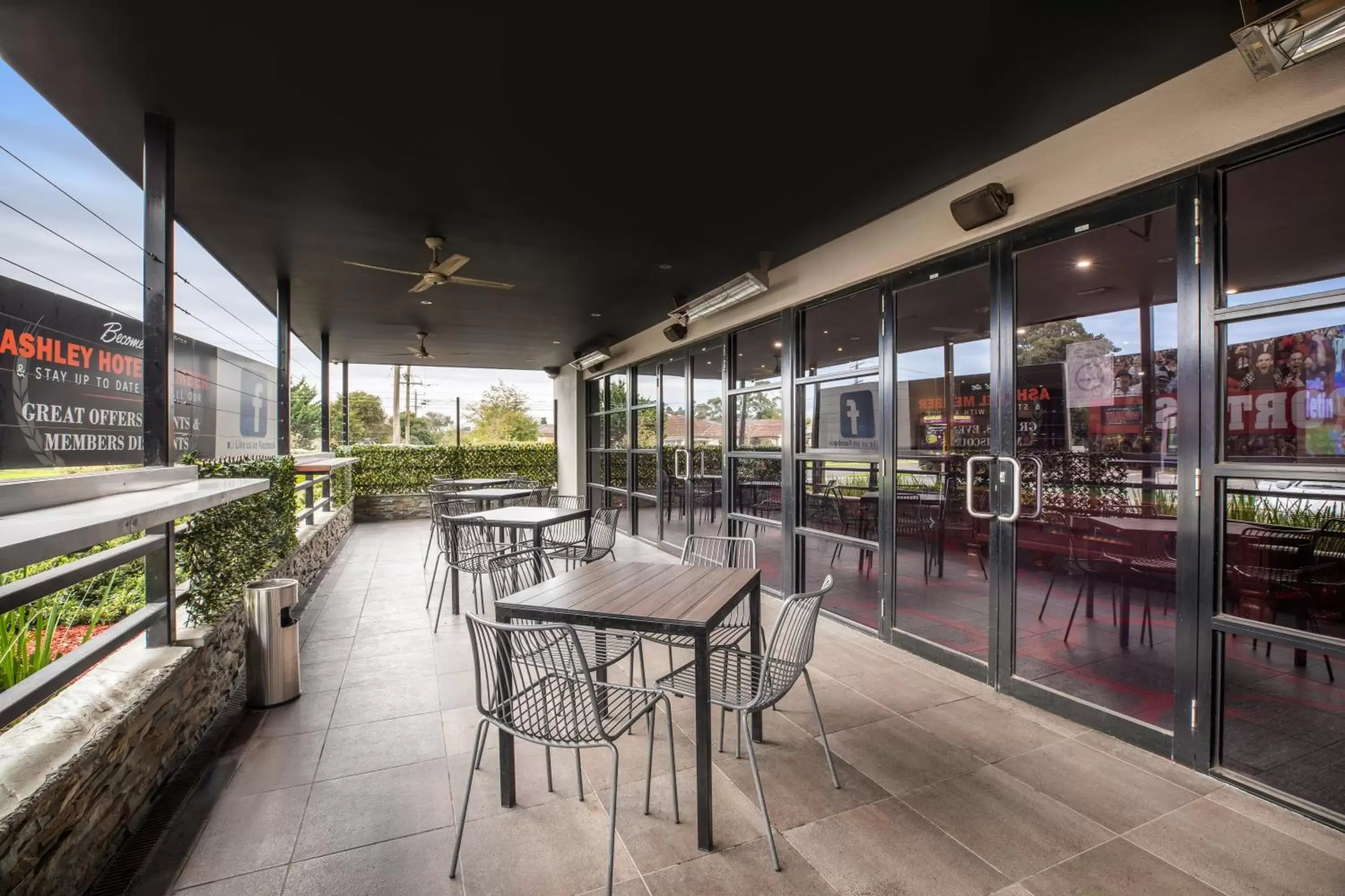 Balcony/Terrace, Restaurant/Places to Eat in Nightcap at Ashley Hotel