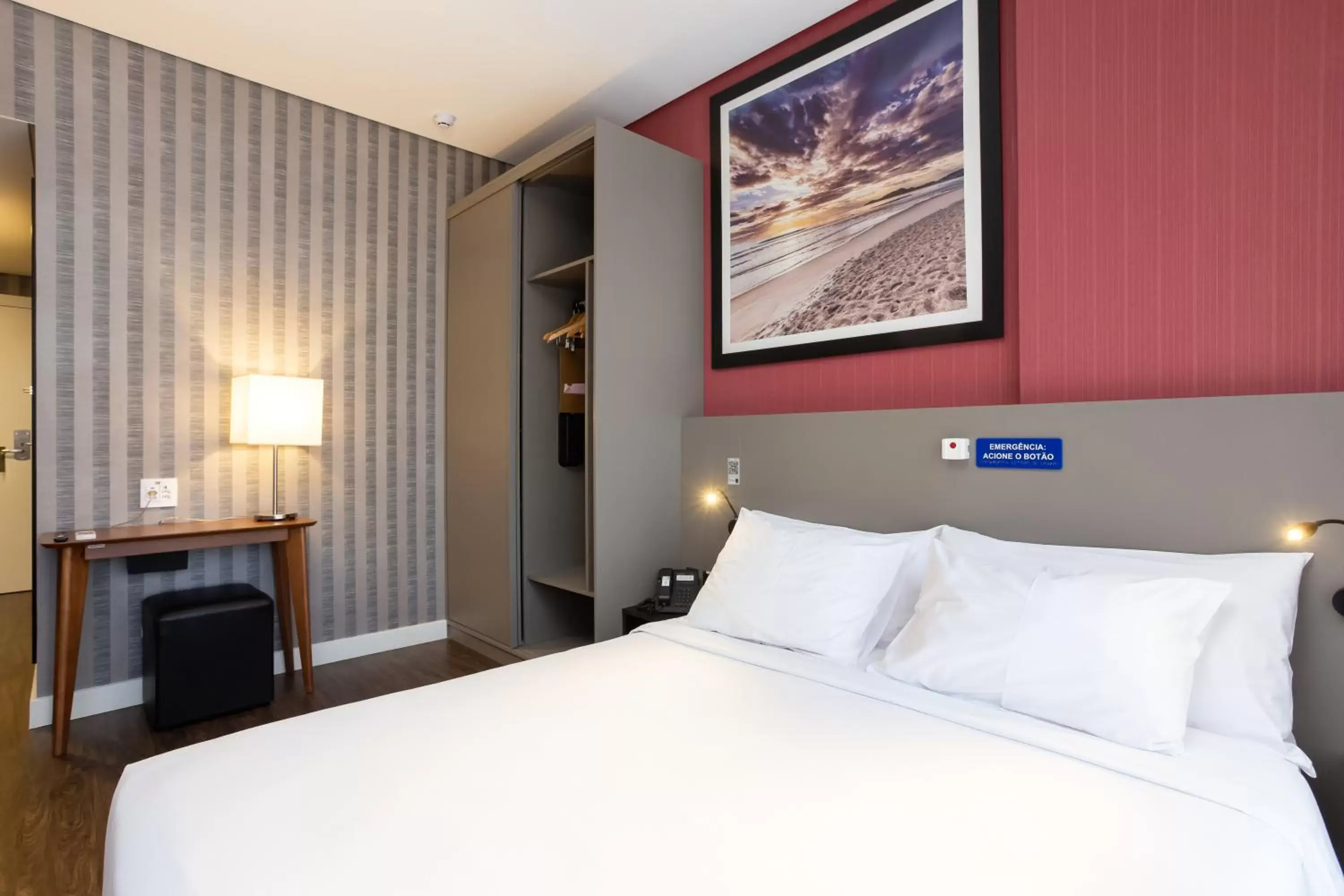 Bed in Hilton Garden Inn Praia Brava Bed in Hilton Garden Inn Praia Brava