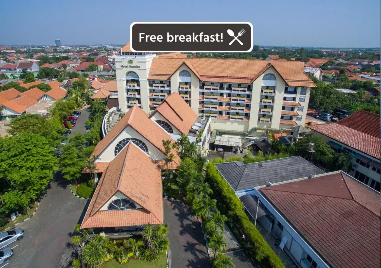 Facade/entrance, Bird's-eye View in Hotel Santika Cirebon