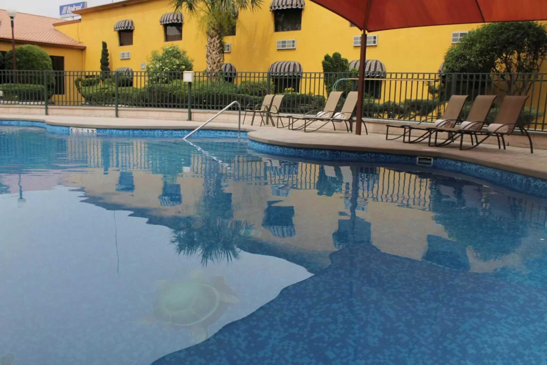 Swimming Pool in Holiday Inn Express Chihuahua, an IHG Hotel