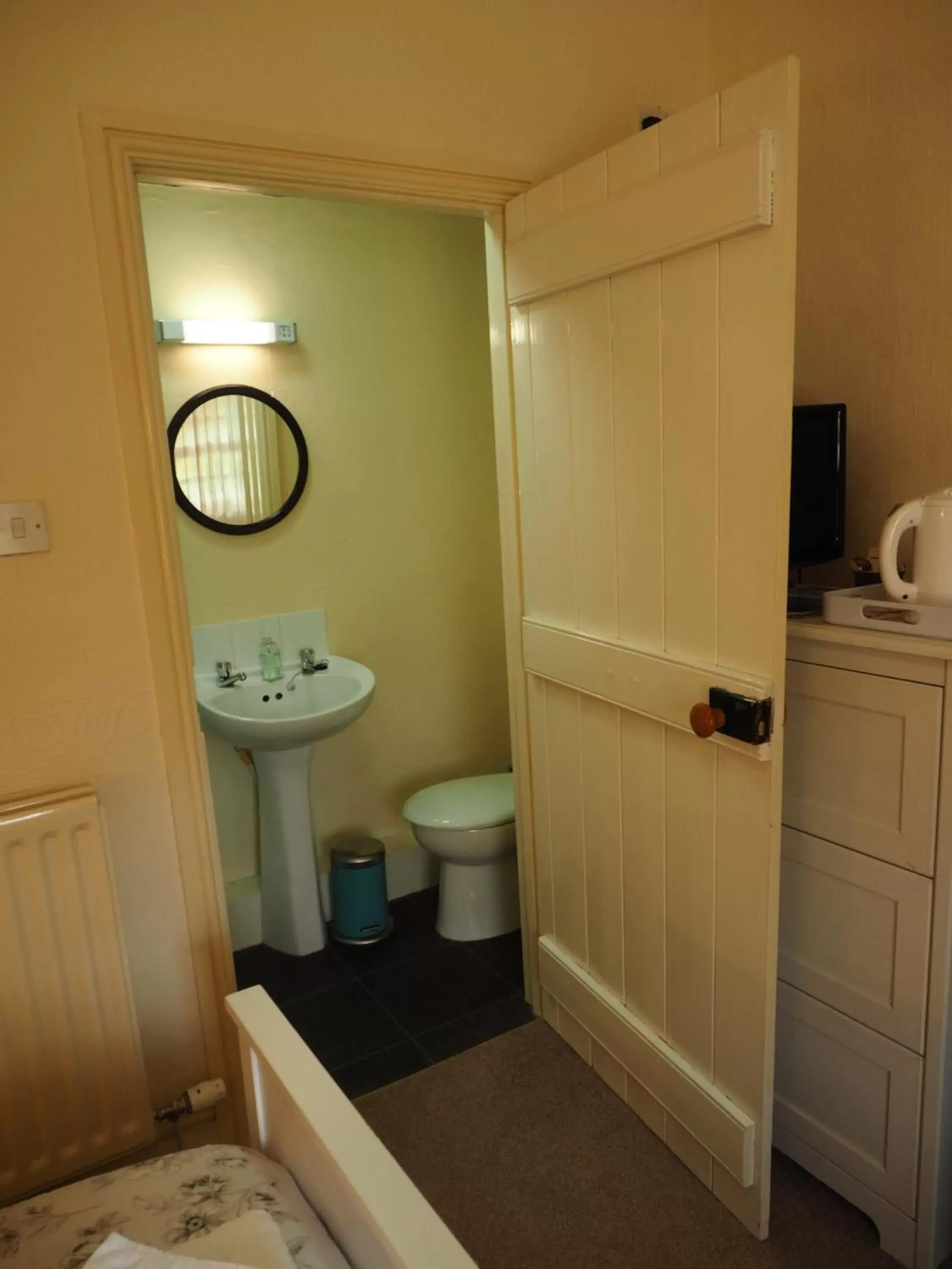 Bathroom in The Shepherds Inn