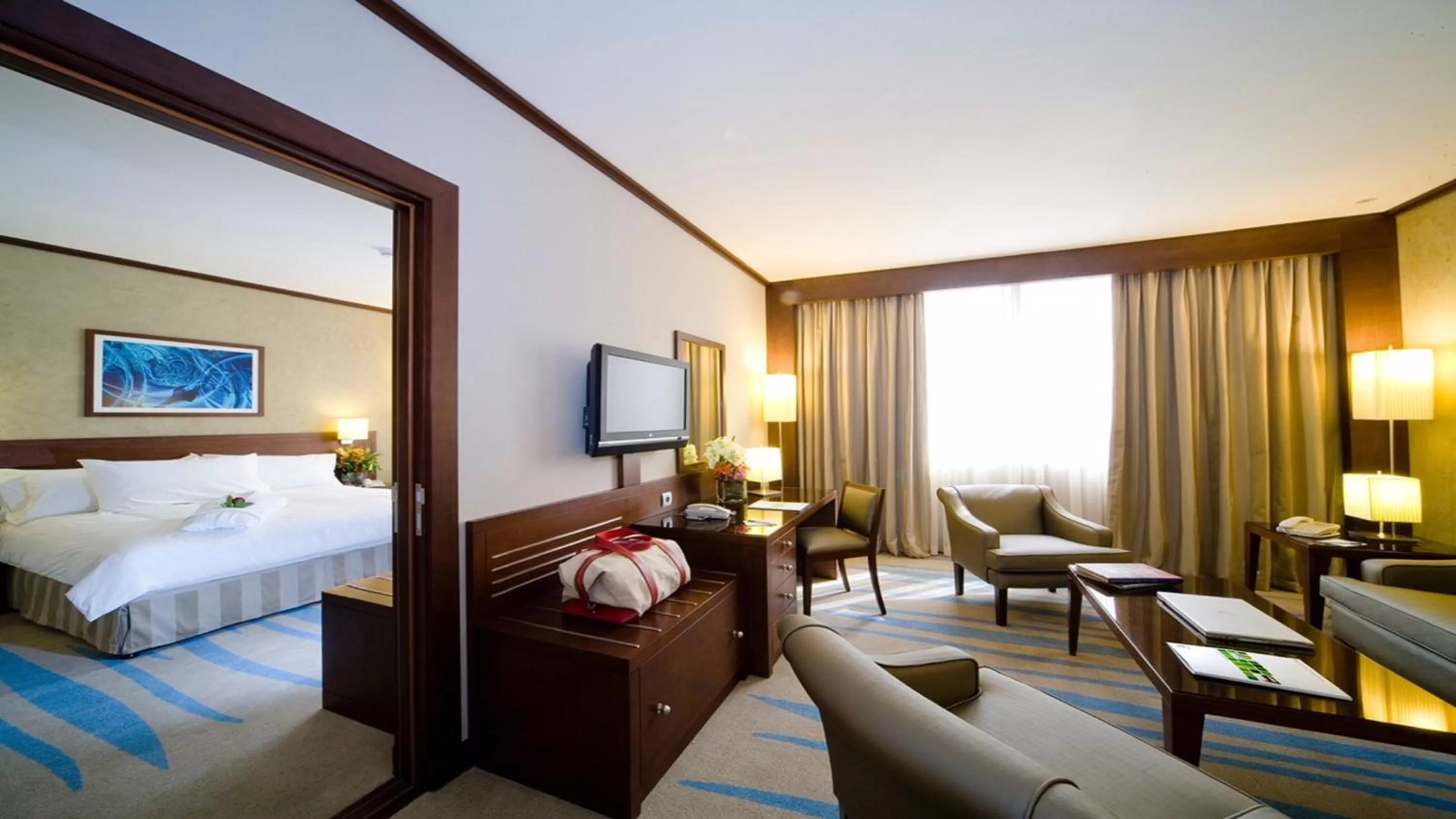 Photo of the whole room, Bed in Holiday Inn Riyadh Izdihar by IHG