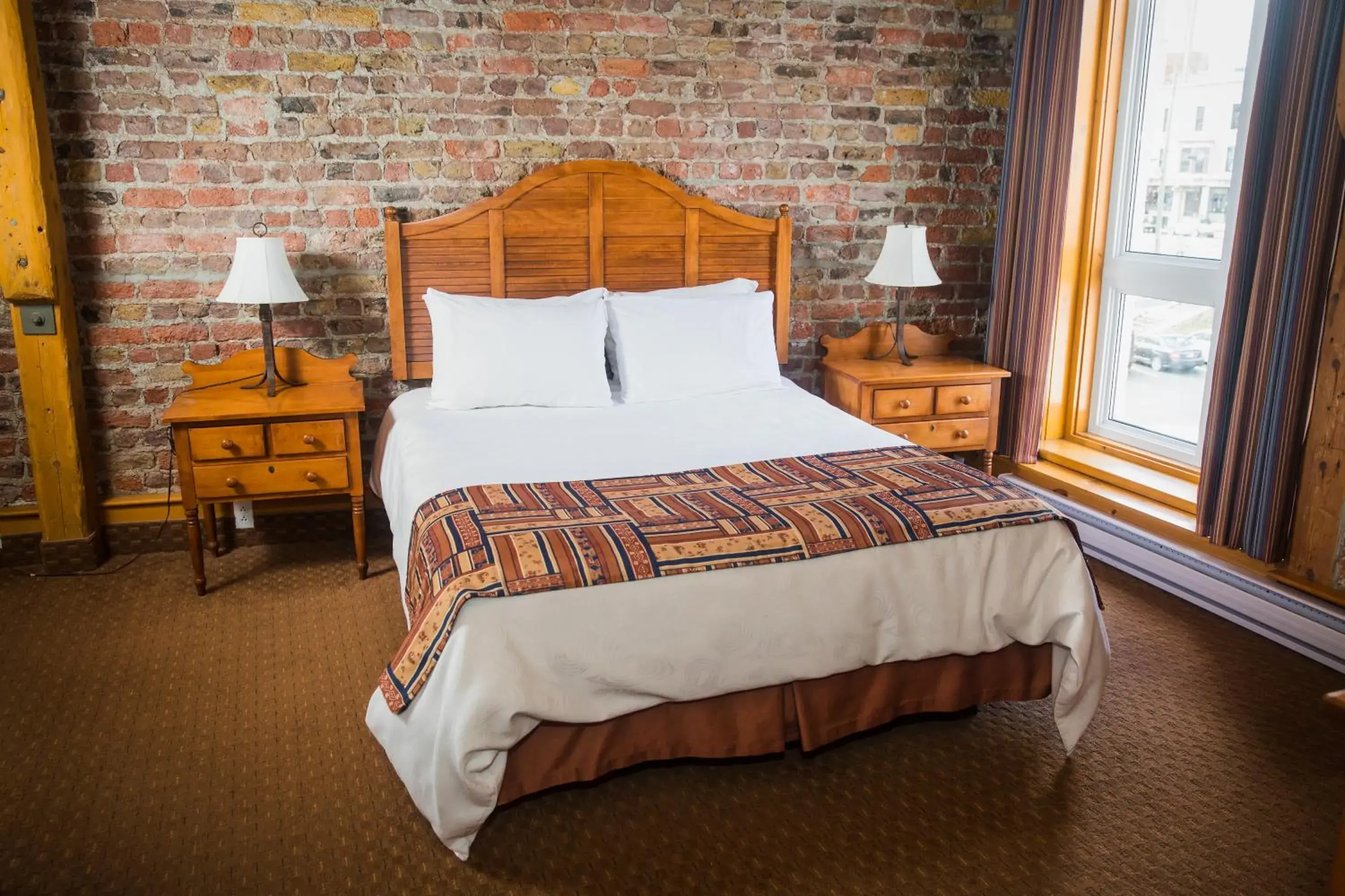 Bed in Murray Premises Hotel