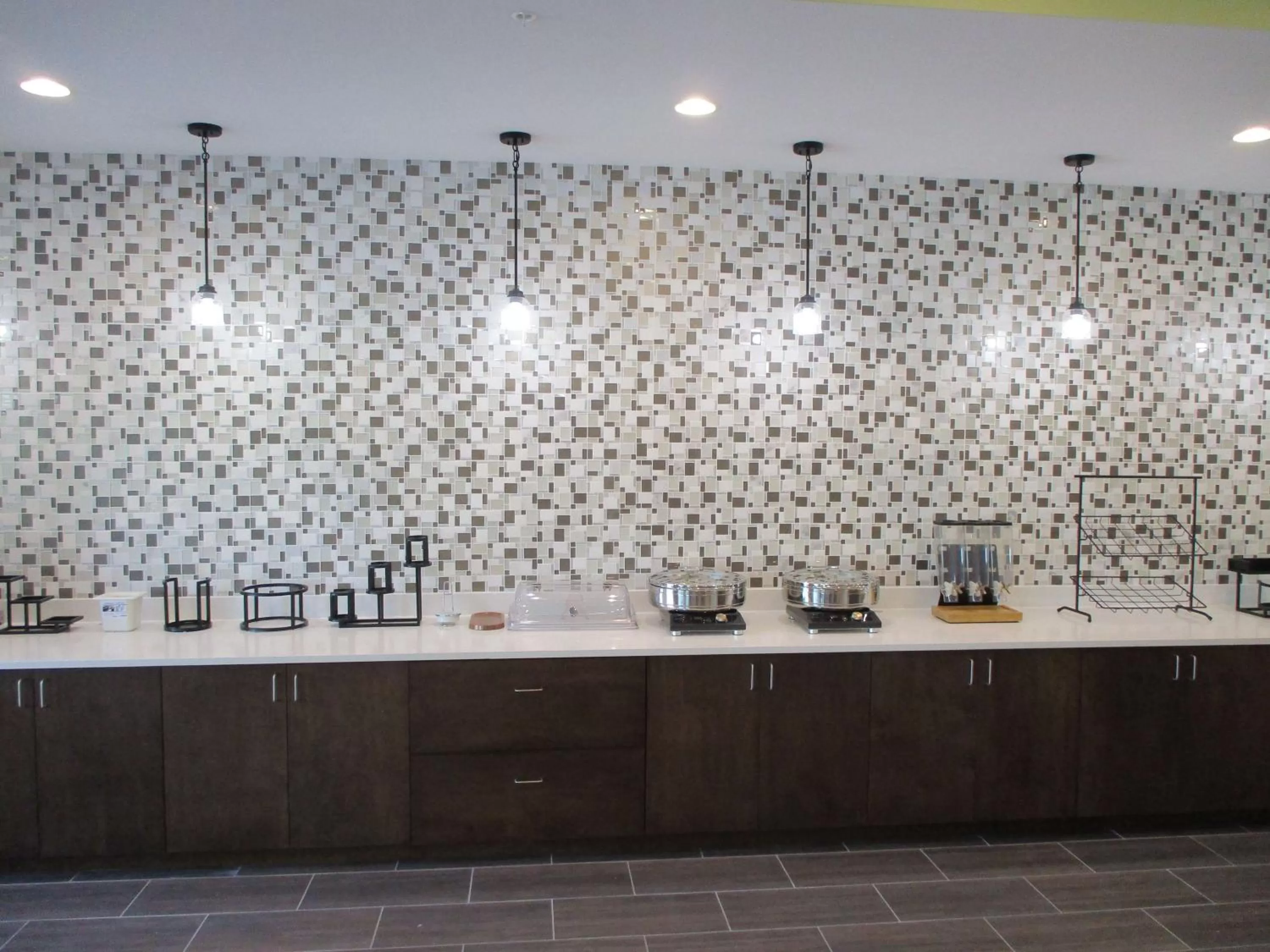 Restaurant/places to eat in La Quinta Inn & Suites by Wyndham Jackson-Cape Girardeau