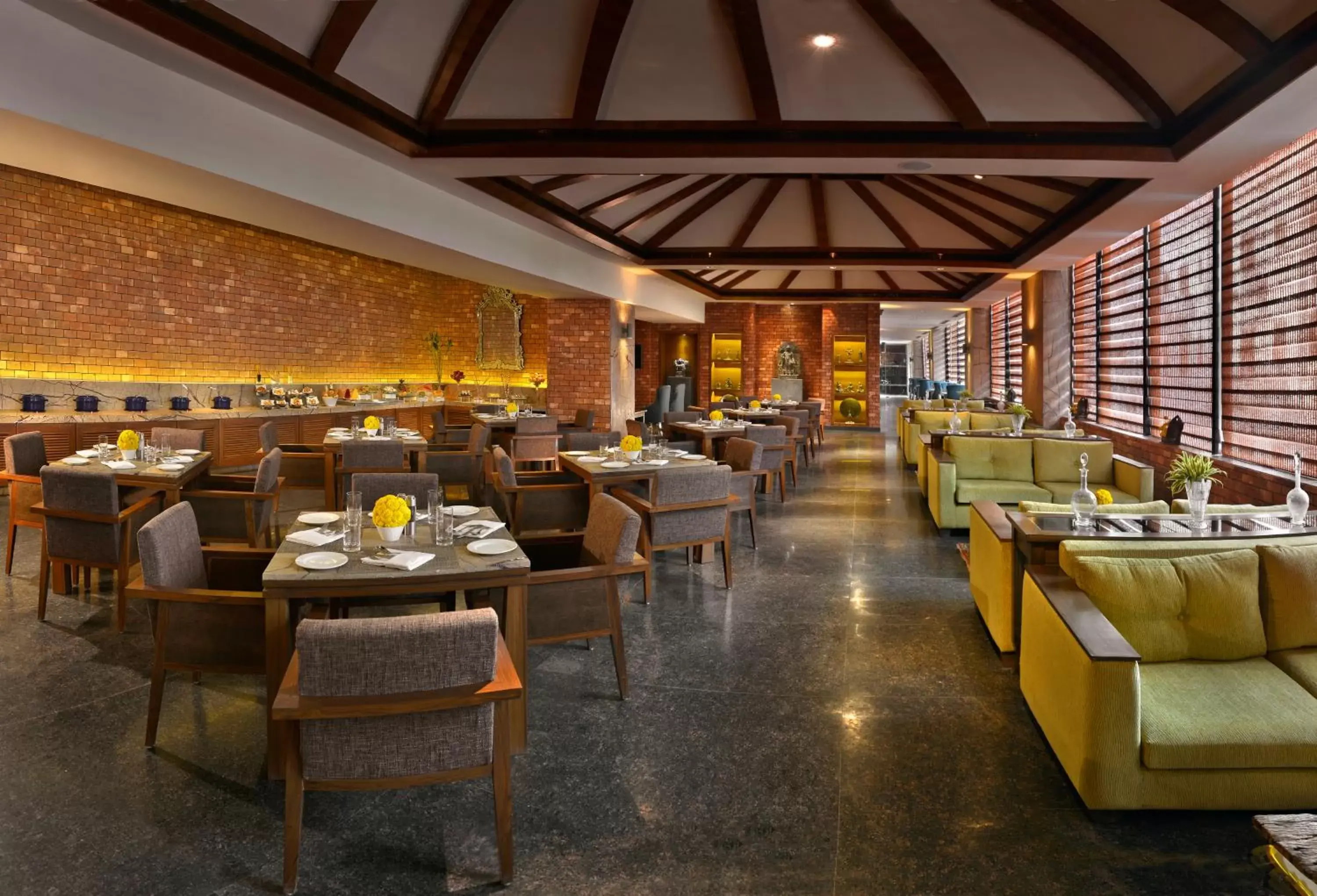 Lounge or bar, Restaurant/Places to Eat in The Lalit Great Eastern Kolkata